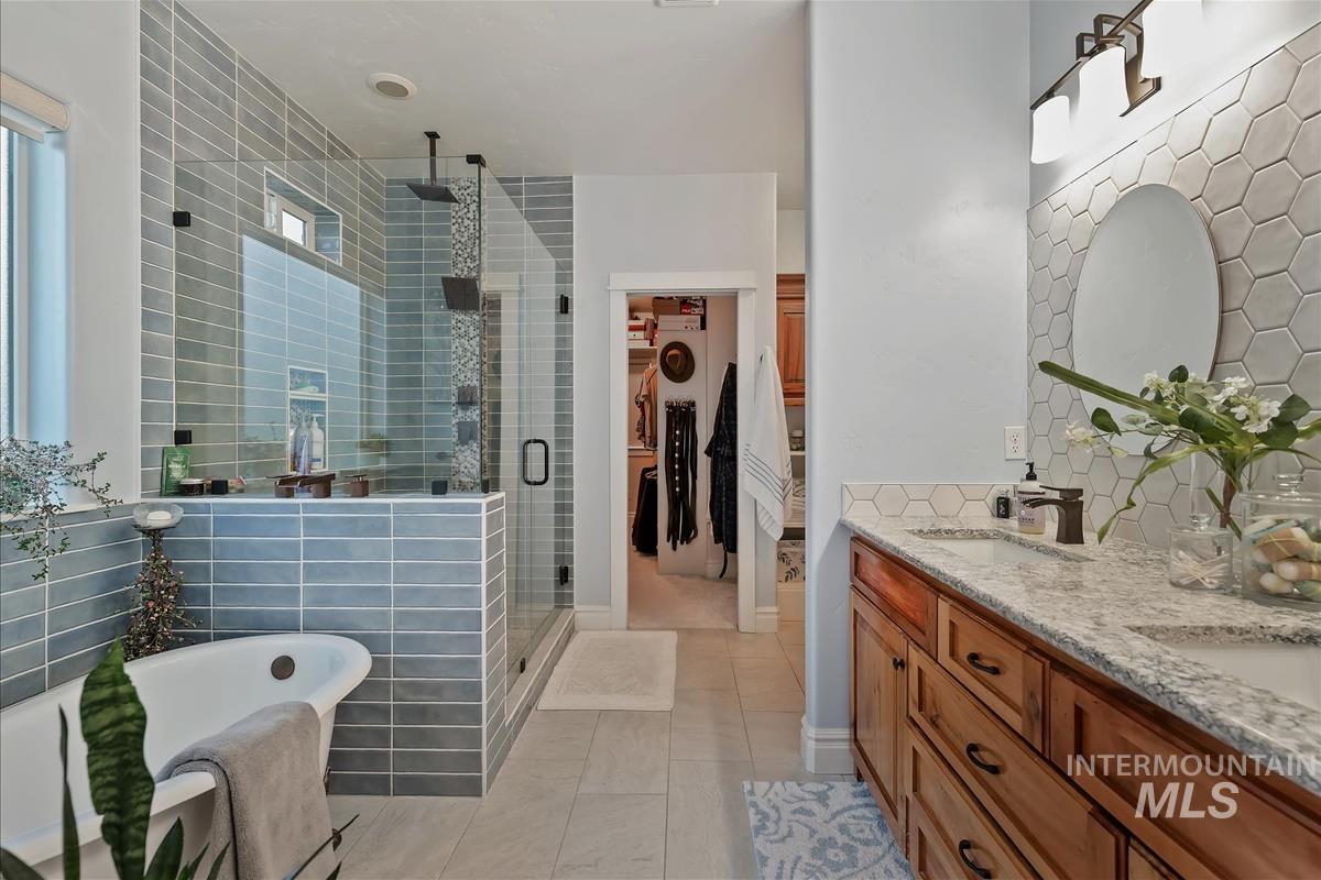 4578 W Montage Dr, Eagle, Idaho 83616, 3 Bedrooms, 2.5 Bathrooms, Residential For Sale, Price $869,900,MLS 98991850