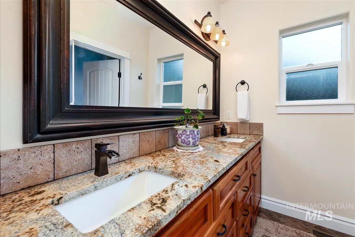 4578 W Montage Dr, Eagle, Idaho 83616, 3 Bedrooms, 2.5 Bathrooms, Residential For Sale, Price $869,900,MLS 98991850