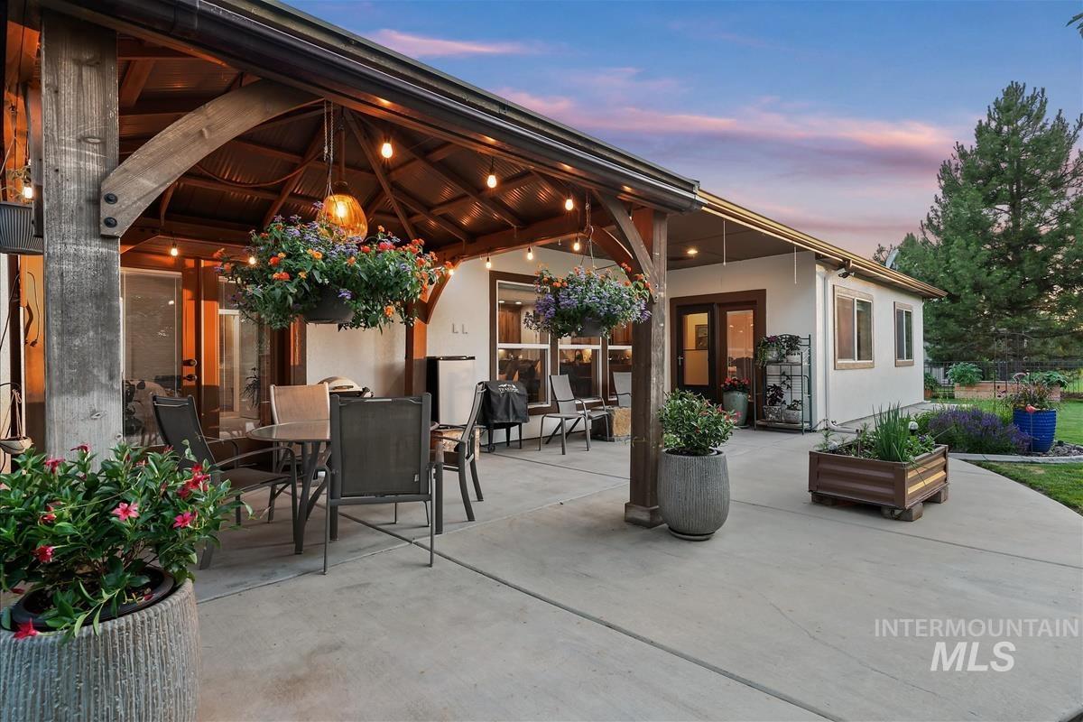 4578 W Montage Dr, Eagle, Idaho 83616, 3 Bedrooms, 2.5 Bathrooms, Residential For Sale, Price $869,900,MLS 98991850