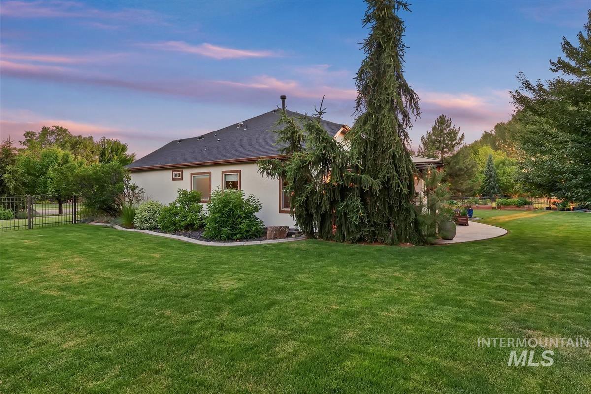 4578 W Montage Dr, Eagle, Idaho 83616, 3 Bedrooms, 2.5 Bathrooms, Residential For Sale, Price $869,900,MLS 98991850