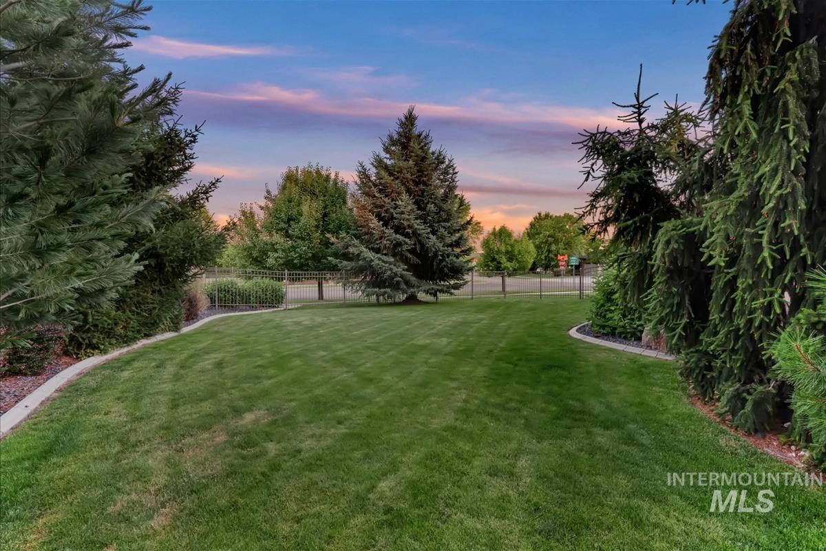 4578 W Montage Dr, Eagle, Idaho 83616, 3 Bedrooms, 2.5 Bathrooms, Residential For Sale, Price $869,900,MLS 98991850