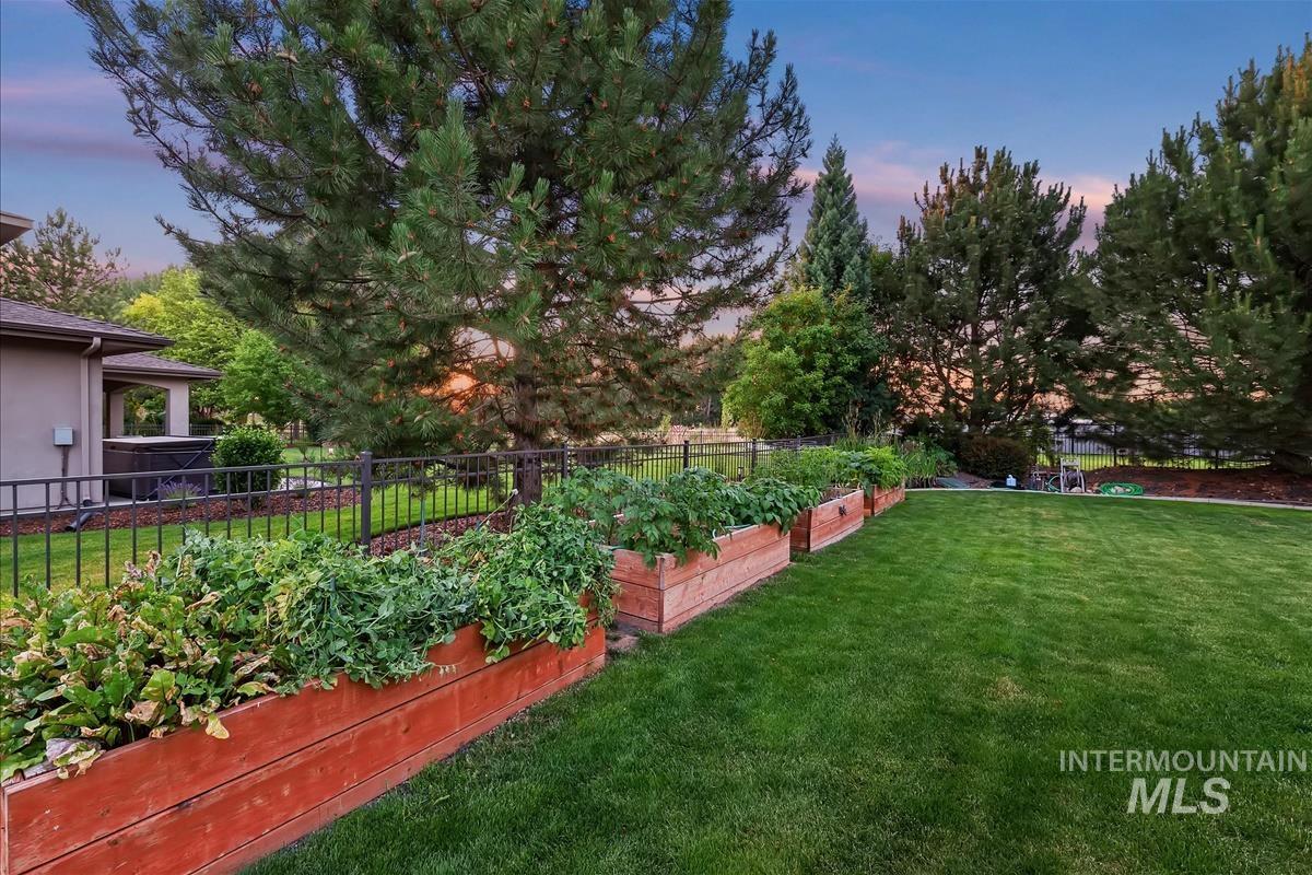4578 W Montage Dr, Eagle, Idaho 83616, 3 Bedrooms, 2.5 Bathrooms, Residential For Sale, Price $869,900,MLS 98991850