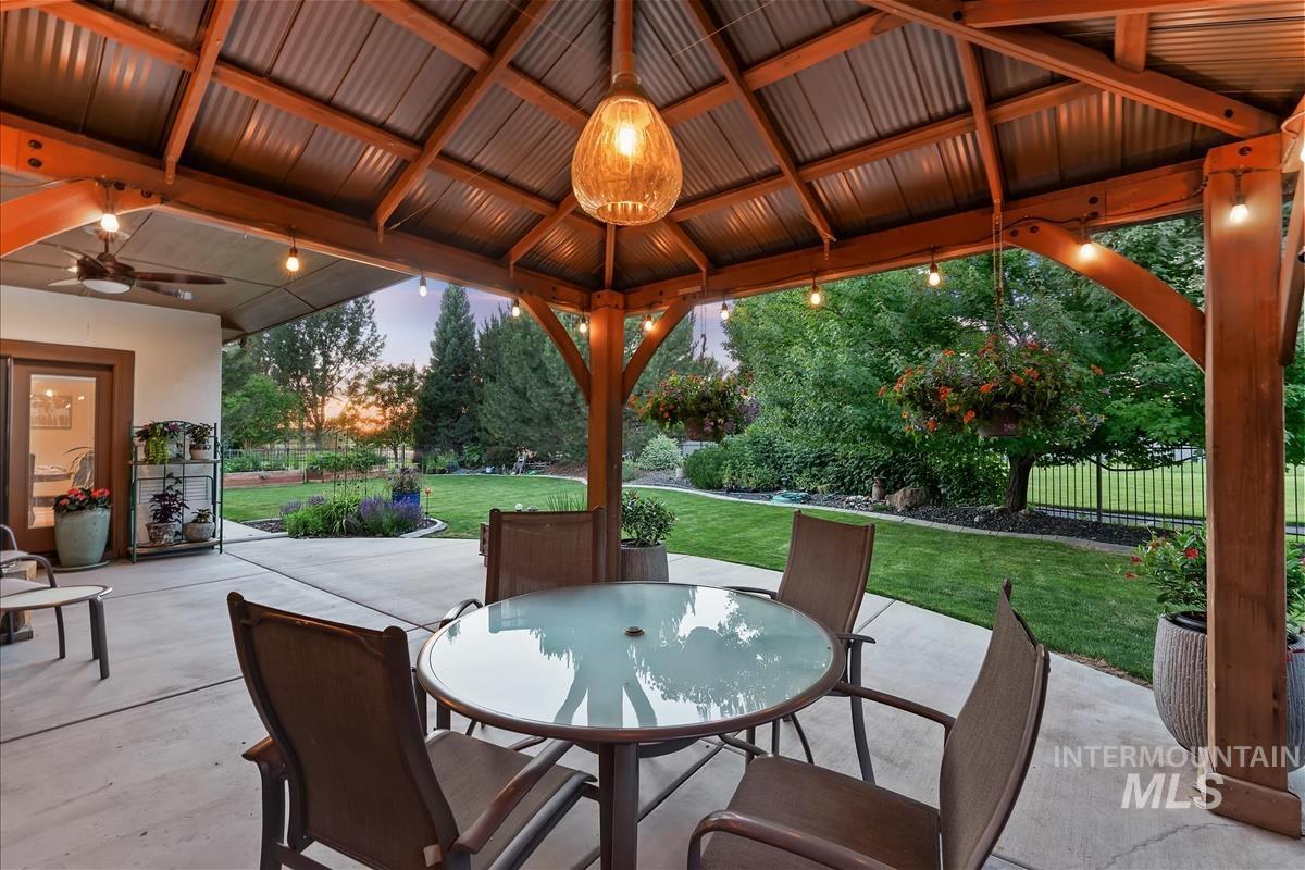 4578 W Montage Dr, Eagle, Idaho 83616, 3 Bedrooms, 2.5 Bathrooms, Residential For Sale, Price $869,900,MLS 98991850