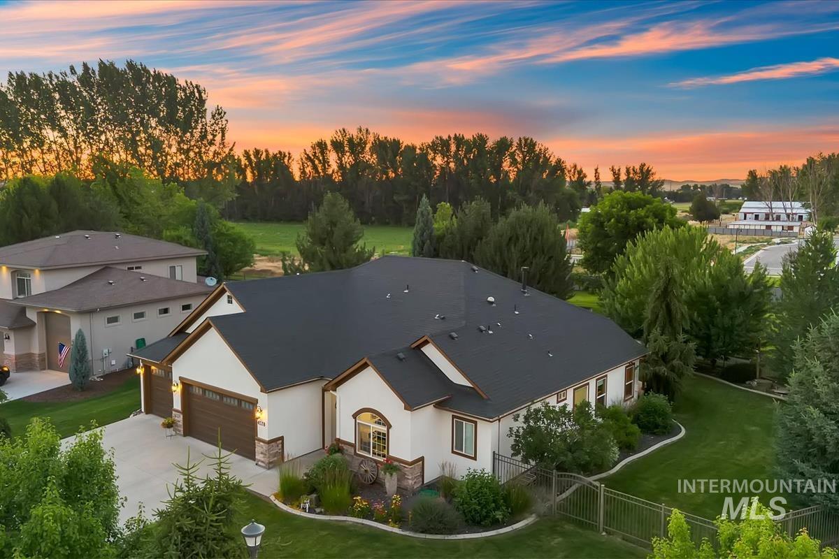 4578 W Montage Dr, Eagle, Idaho 83616, 3 Bedrooms, 2.5 Bathrooms, Residential For Sale, Price $869,900,MLS 98991850