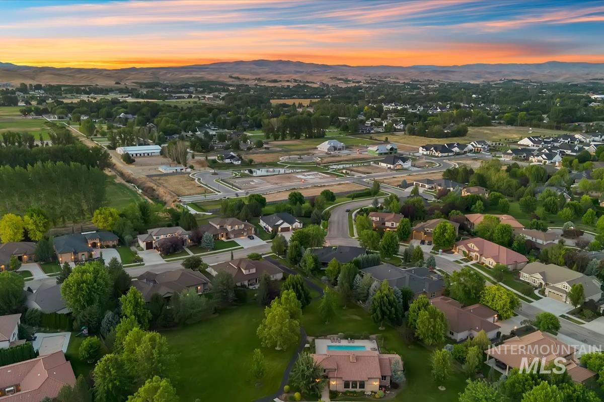 4578 W Montage Dr, Eagle, Idaho 83616, 3 Bedrooms, 2.5 Bathrooms, Residential For Sale, Price $869,900,MLS 98991850