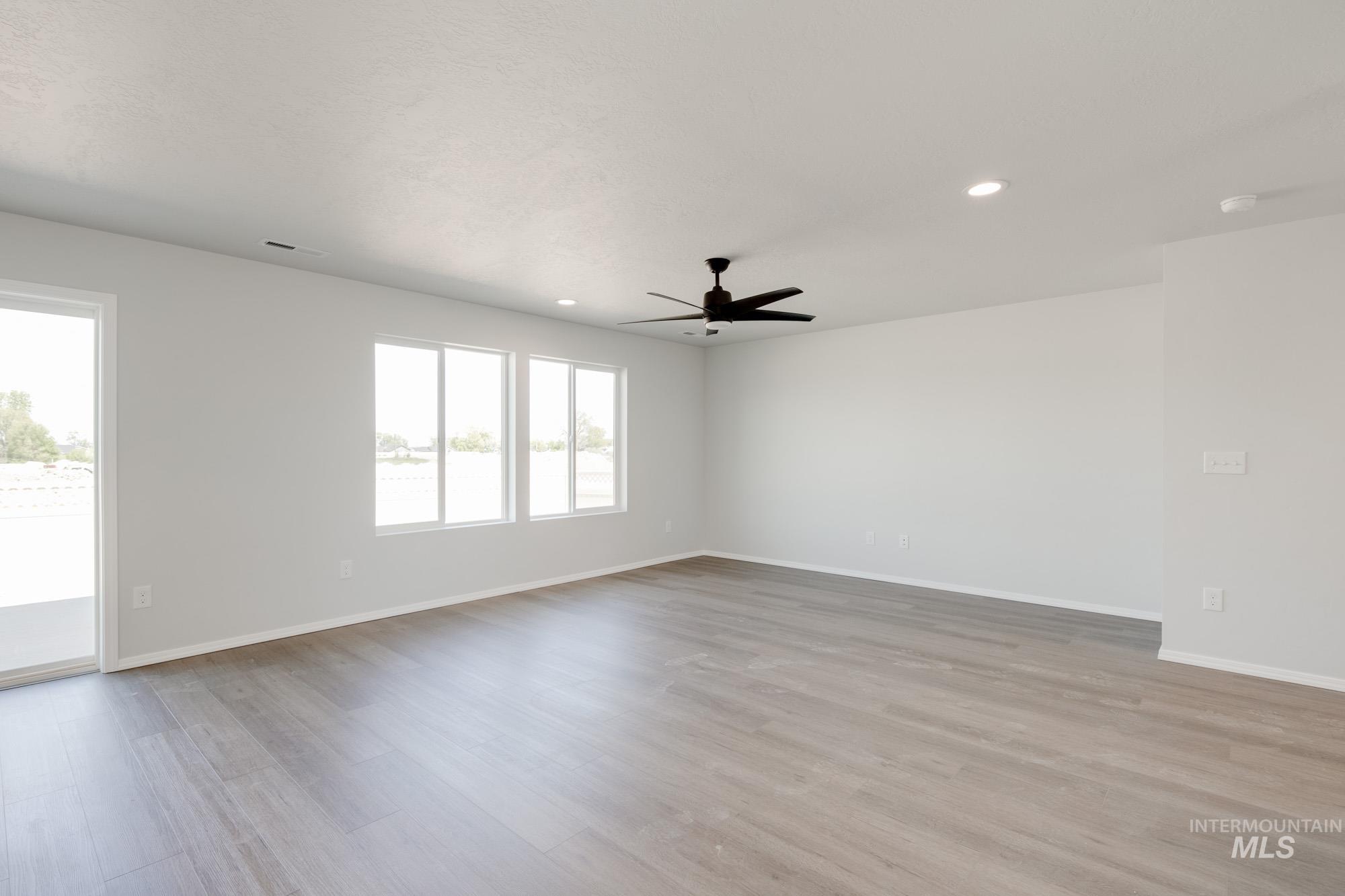 2456 W Clegane Ct, Kuna, Idaho 83634, 3 Bedrooms, 2.5 Bathrooms, Residential For Sale, Price $494,990,MLS 98991851