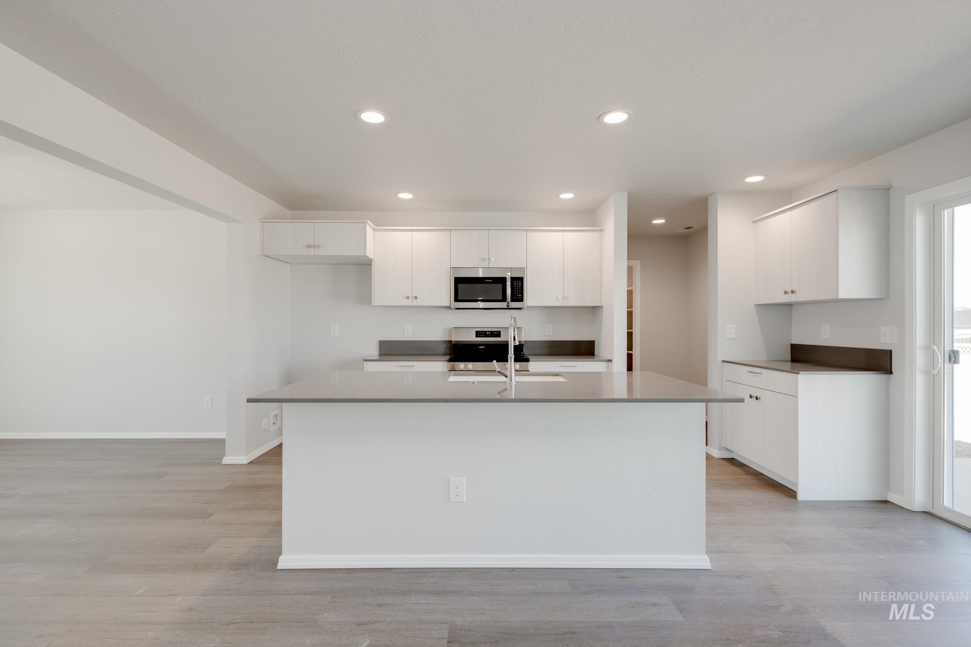 2456 W Clegane Ct, Kuna, Idaho 83634, 3 Bedrooms, 2.5 Bathrooms, Residential For Sale, Price $494,990,MLS 98991851