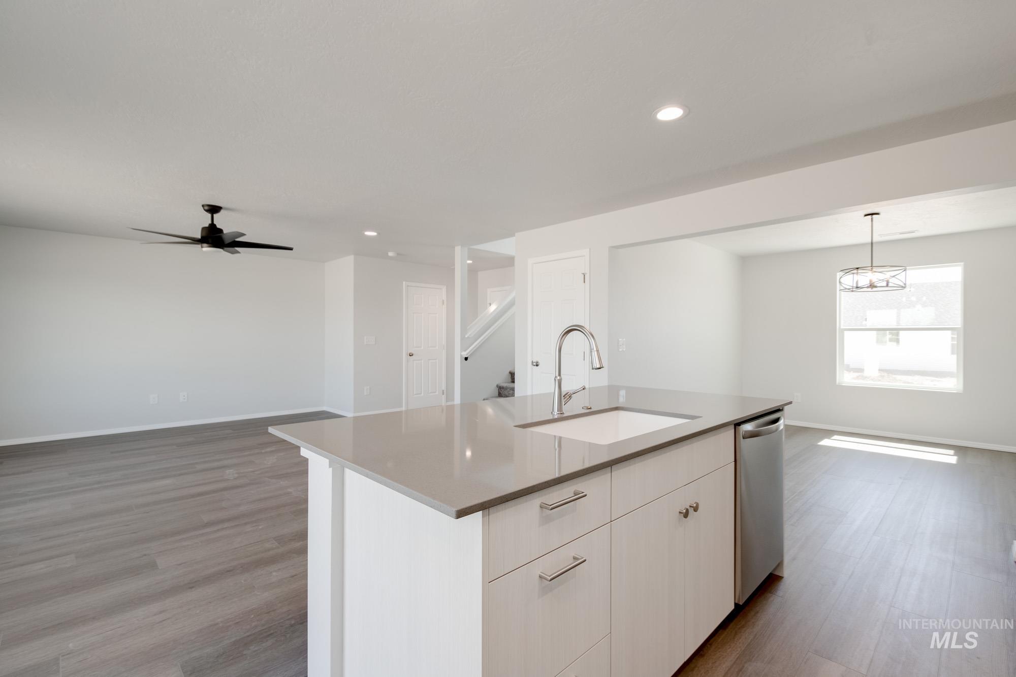 2456 W Clegane Ct, Kuna, Idaho 83634, 3 Bedrooms, 2.5 Bathrooms, Residential For Sale, Price $494,990,MLS 98991851