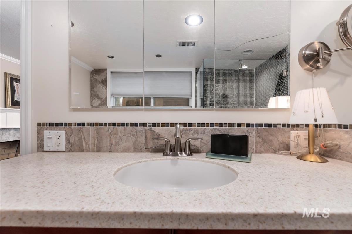 2027 N Amber St, Boise, Idaho 83706, 4 Bedrooms, 3.5 Bathrooms, Residential For Sale, Price $825,000,MLS 98991852