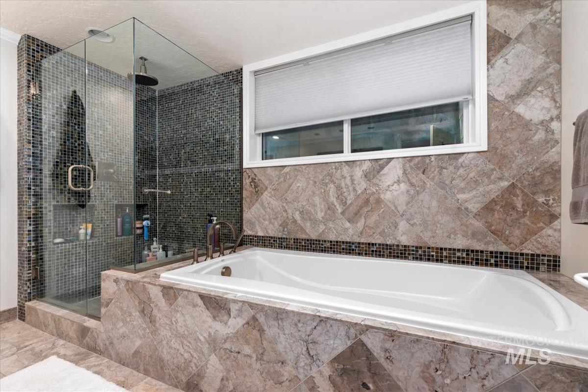 2027 N Amber St, Boise, Idaho 83706, 4 Bedrooms, 3.5 Bathrooms, Residential For Sale, Price $825,000,MLS 98991852