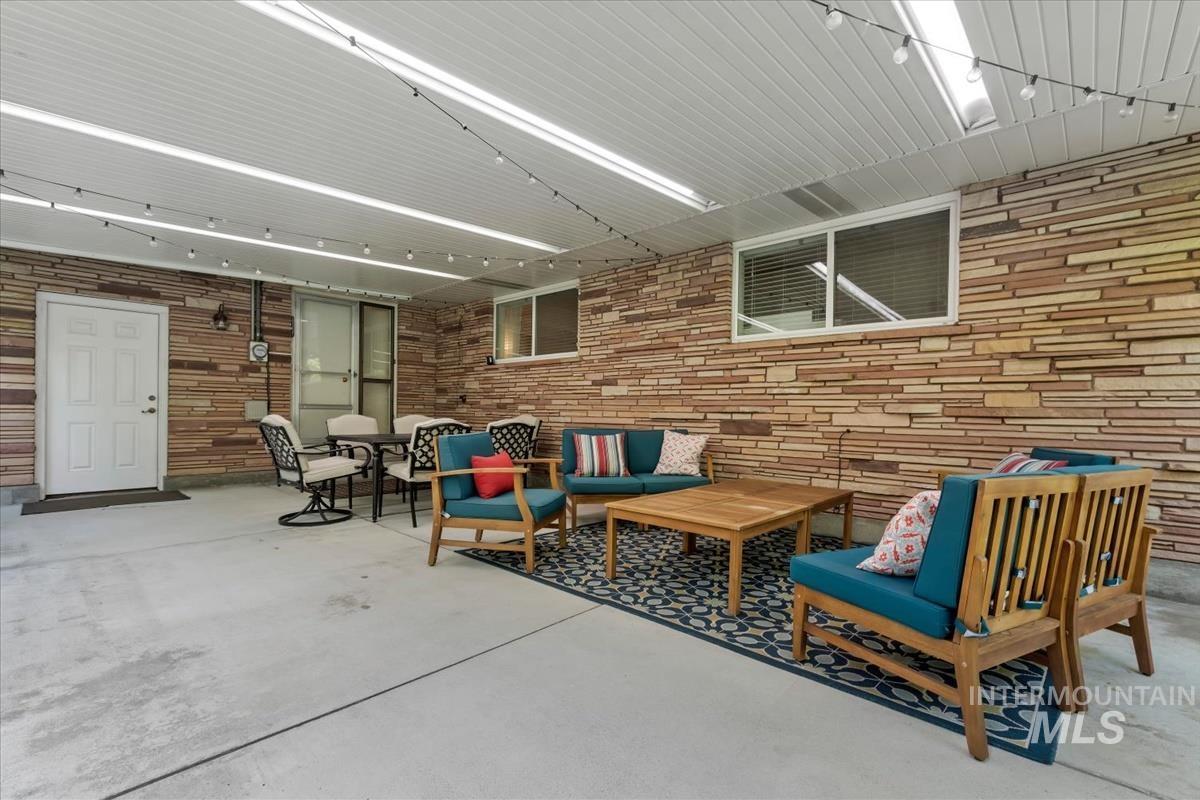 2027 N Amber St, Boise, Idaho 83706, 4 Bedrooms, 3.5 Bathrooms, Residential For Sale, Price $825,000,MLS 98991852