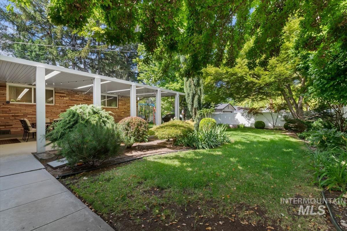 2027 N Amber St, Boise, Idaho 83706, 4 Bedrooms, 3.5 Bathrooms, Residential For Sale, Price $825,000,MLS 98991852