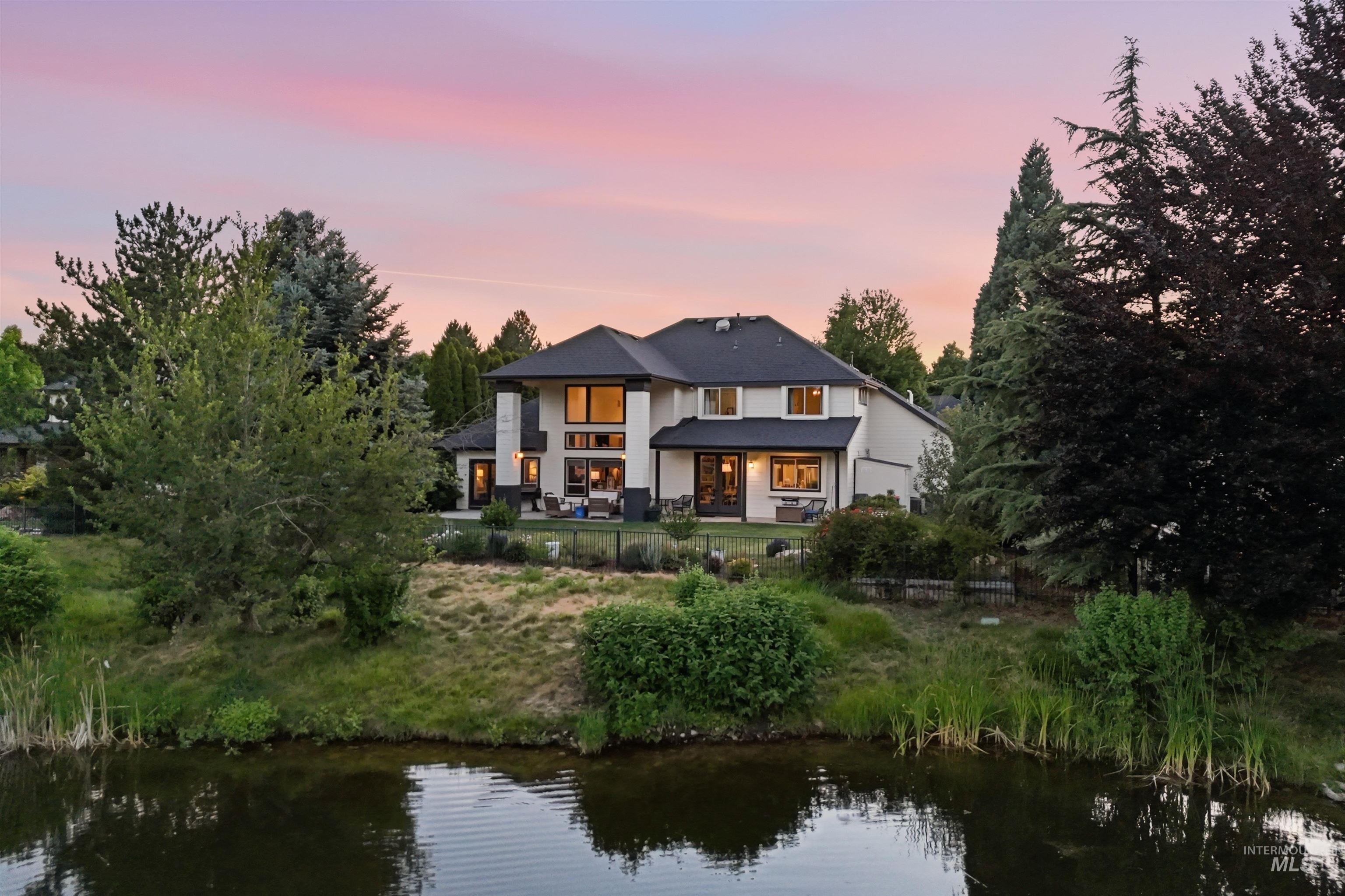 1100 S Arbor Island Way, Eagle, Idaho 83616, 4 Bedrooms, 3 Bathrooms, Residential For Sale, Price $1,325,000,MLS 98991856