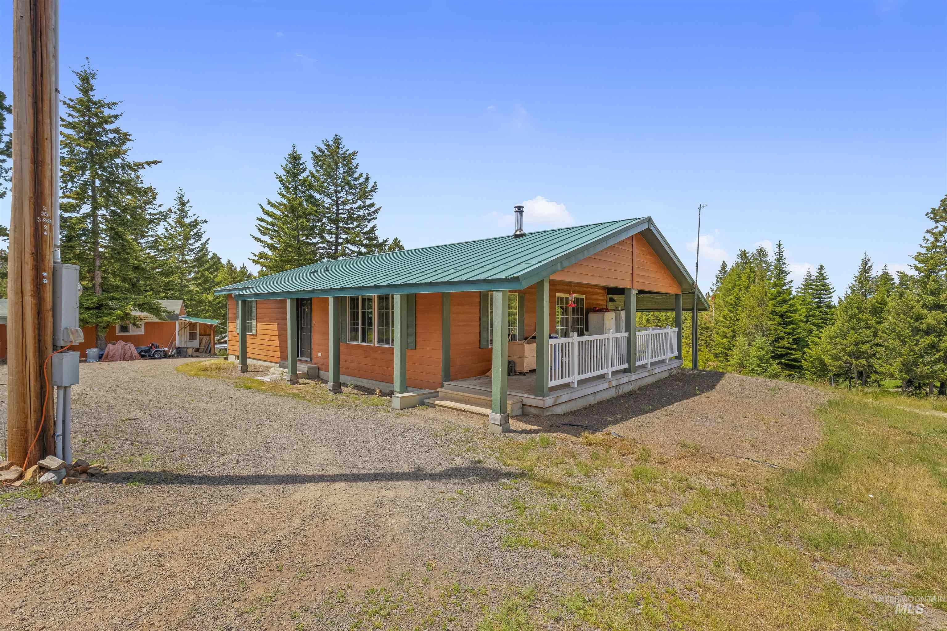 43874 Yellow Pine Avenue, Winchester, Idaho 83555, 3 Bedrooms, 1.5 Bathrooms, Residential For Sale, Price $525,000,MLS 98991857