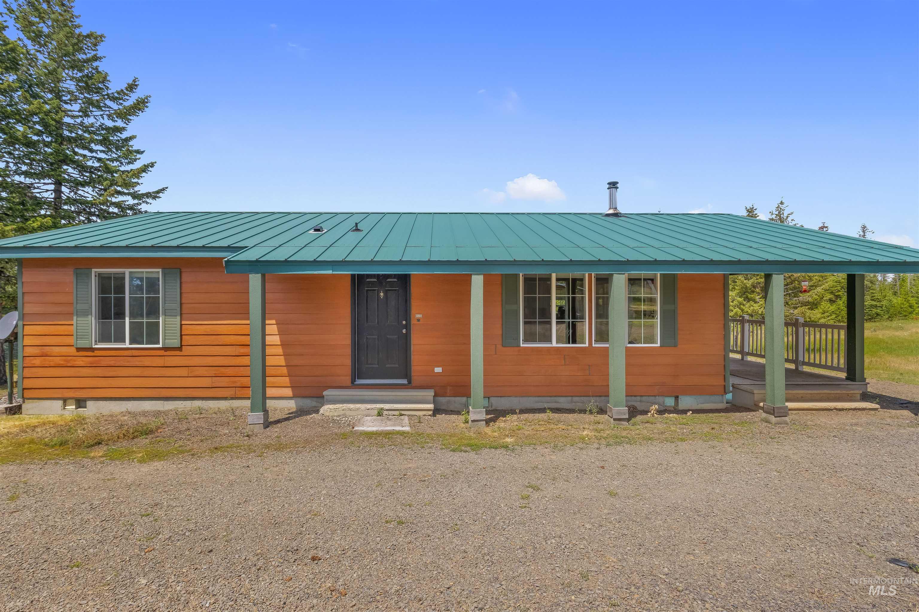 43874 Yellow Pine Avenue, Winchester, Idaho 83555, 3 Bedrooms, 1.5 Bathrooms, Residential For Sale, Price $525,000,MLS 98991857