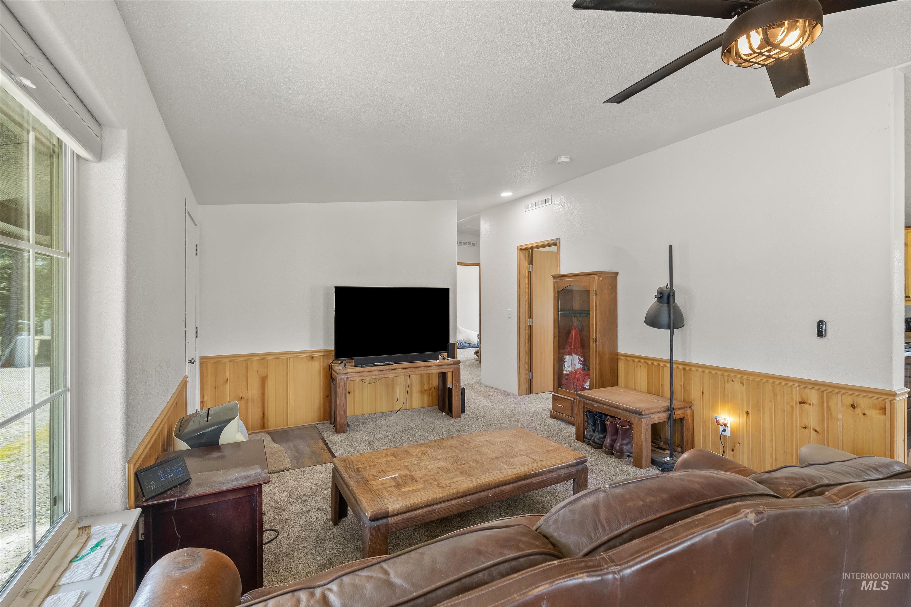 43874 Yellow Pine Avenue, Winchester, Idaho 83555, 3 Bedrooms, 1.5 Bathrooms, Residential For Sale, Price $525,000,MLS 98991857