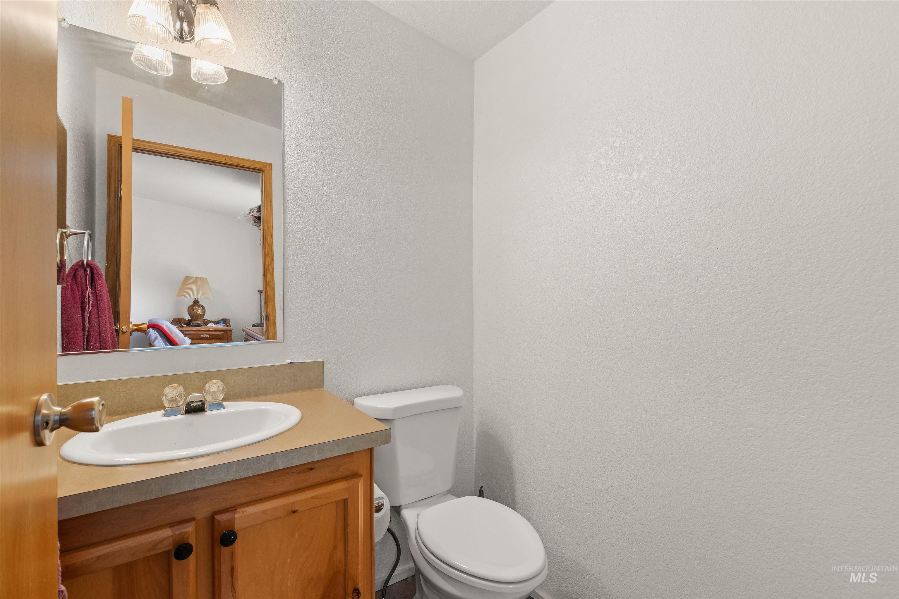 43874 Yellow Pine Avenue, Winchester, Idaho 83555, 3 Bedrooms, 1.5 Bathrooms, Residential For Sale, Price $525,000,MLS 98991857