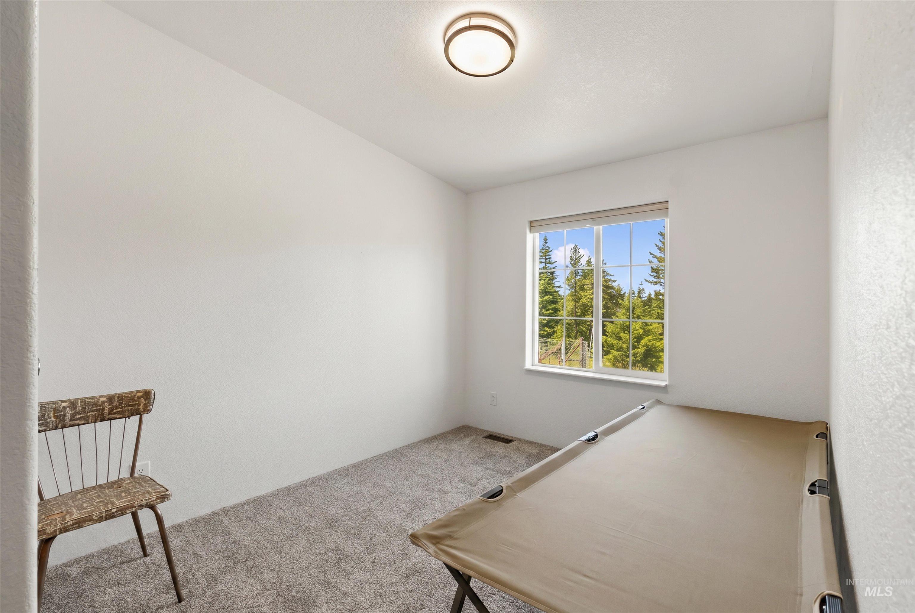 43874 Yellow Pine Avenue, Winchester, Idaho 83555, 3 Bedrooms, 1.5 Bathrooms, Residential For Sale, Price $525,000,MLS 98991857