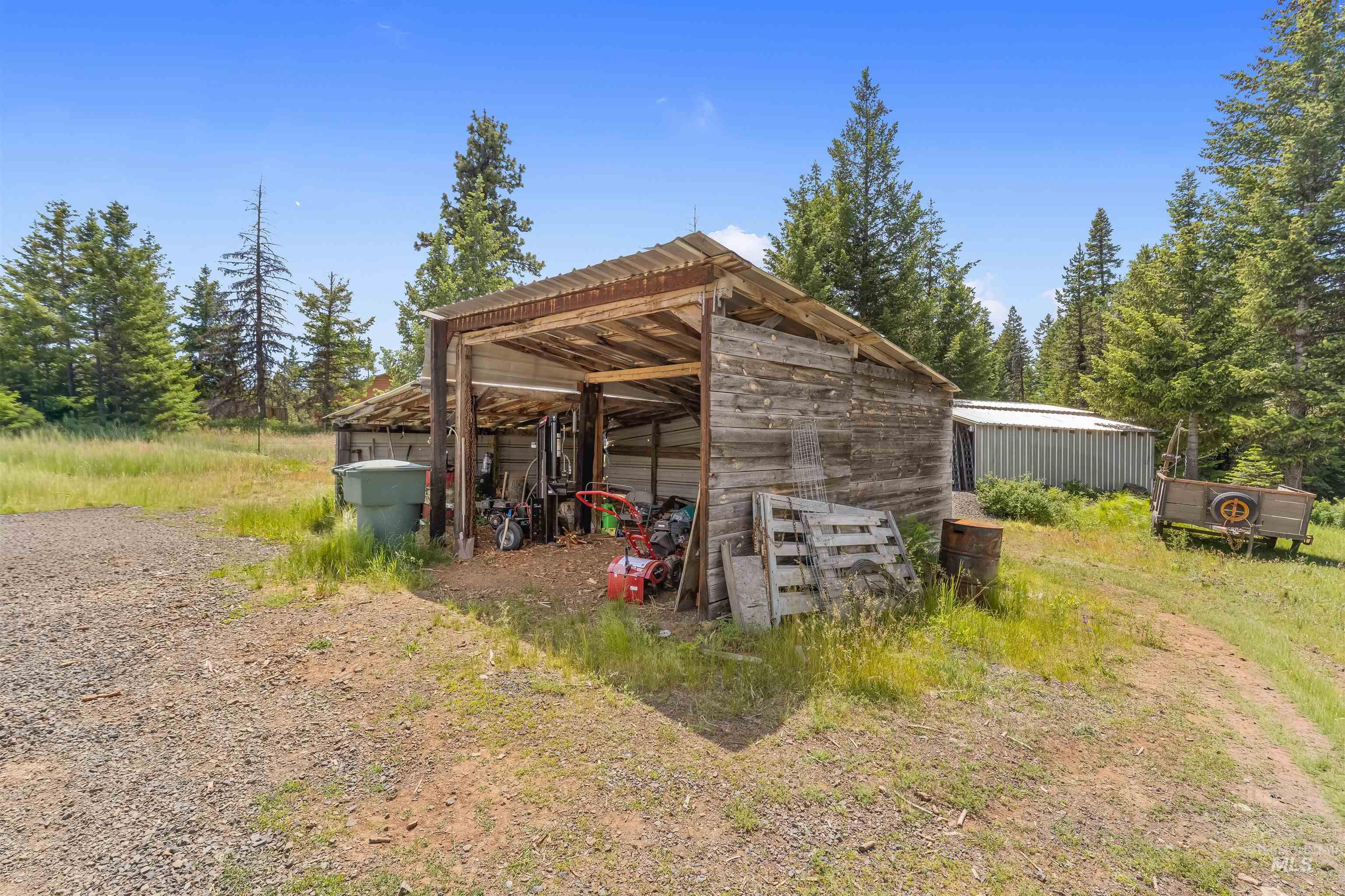 43874 Yellow Pine Avenue, Winchester, Idaho 83555, 3 Bedrooms, 1.5 Bathrooms, Residential For Sale, Price $525,000,MLS 98991857