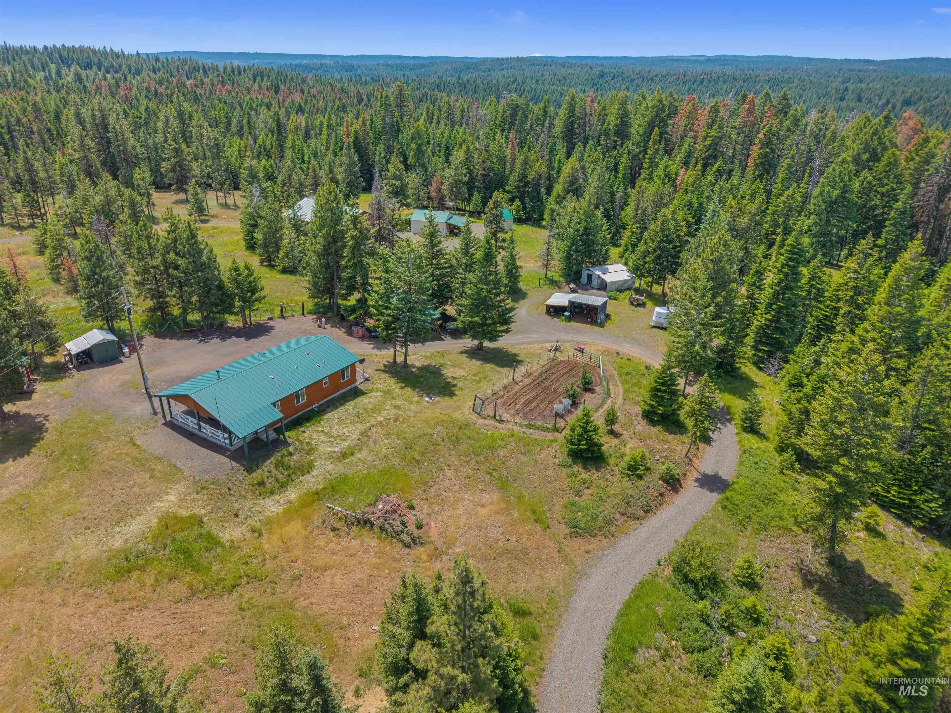 43874 Yellow Pine Avenue, Winchester, Idaho 83555, 3 Bedrooms, 1.5 Bathrooms, Residential For Sale, Price $525,000,MLS 98991857
