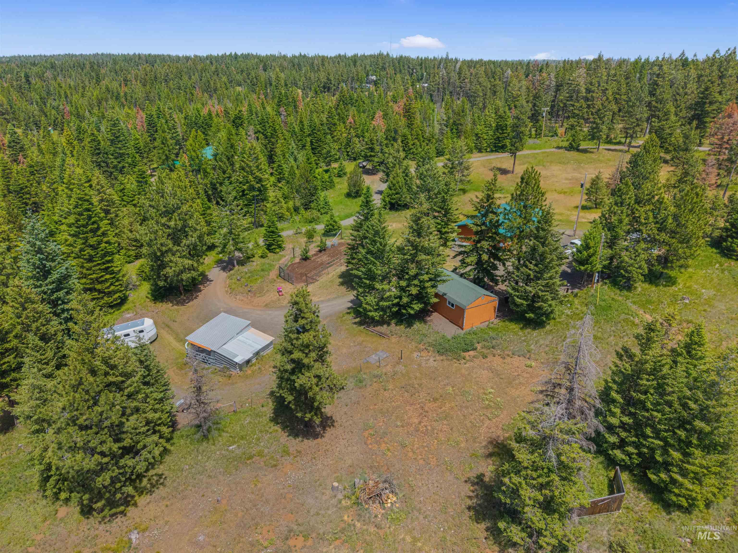 43874 Yellow Pine Avenue, Winchester, Idaho 83555, 3 Bedrooms, 1.5 Bathrooms, Residential For Sale, Price $525,000,MLS 98991857