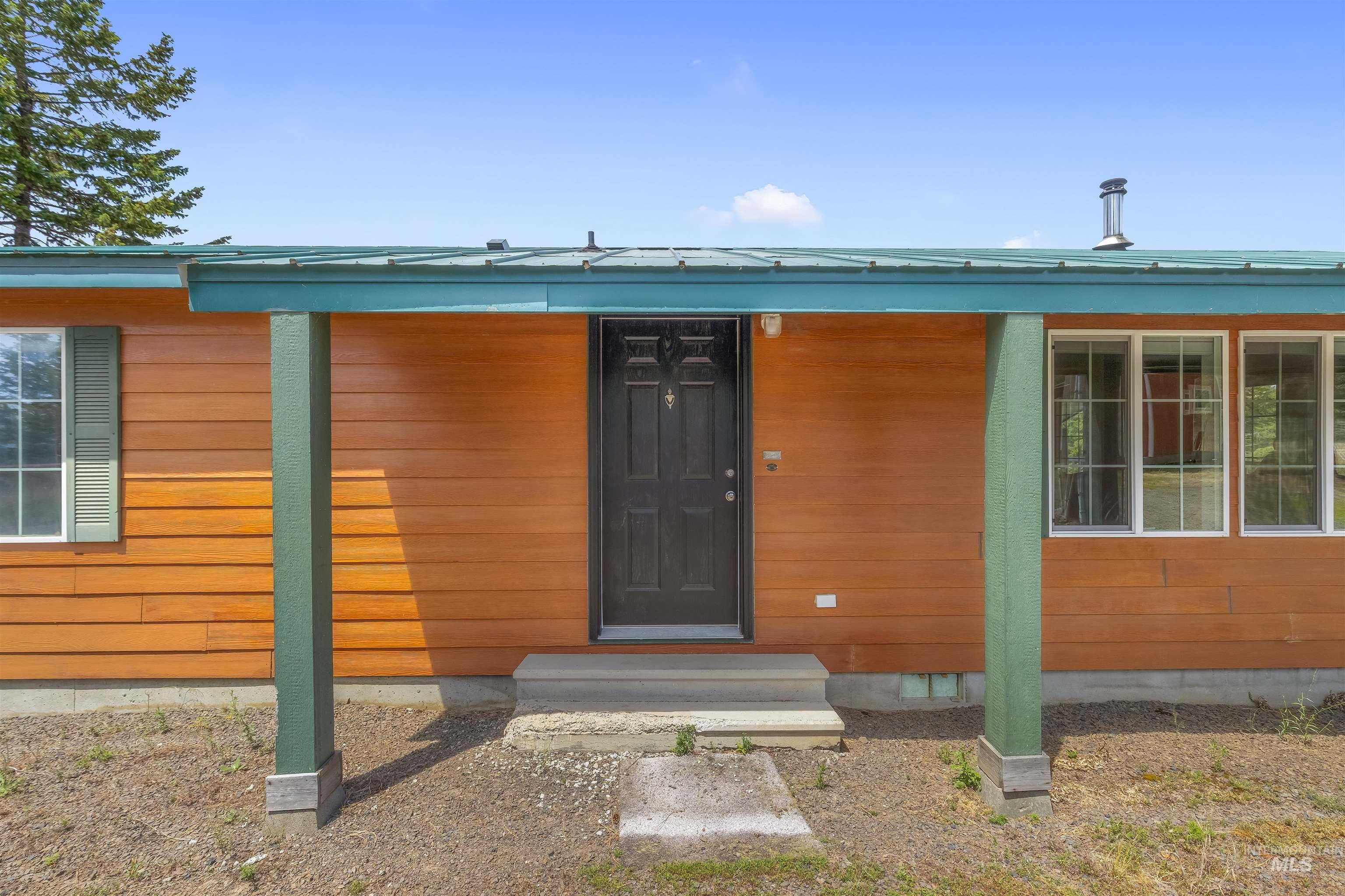 43874 Yellow Pine Avenue, Winchester, Idaho 83555, 3 Bedrooms, 1.5 Bathrooms, Residential For Sale, Price $525,000,MLS 98991857