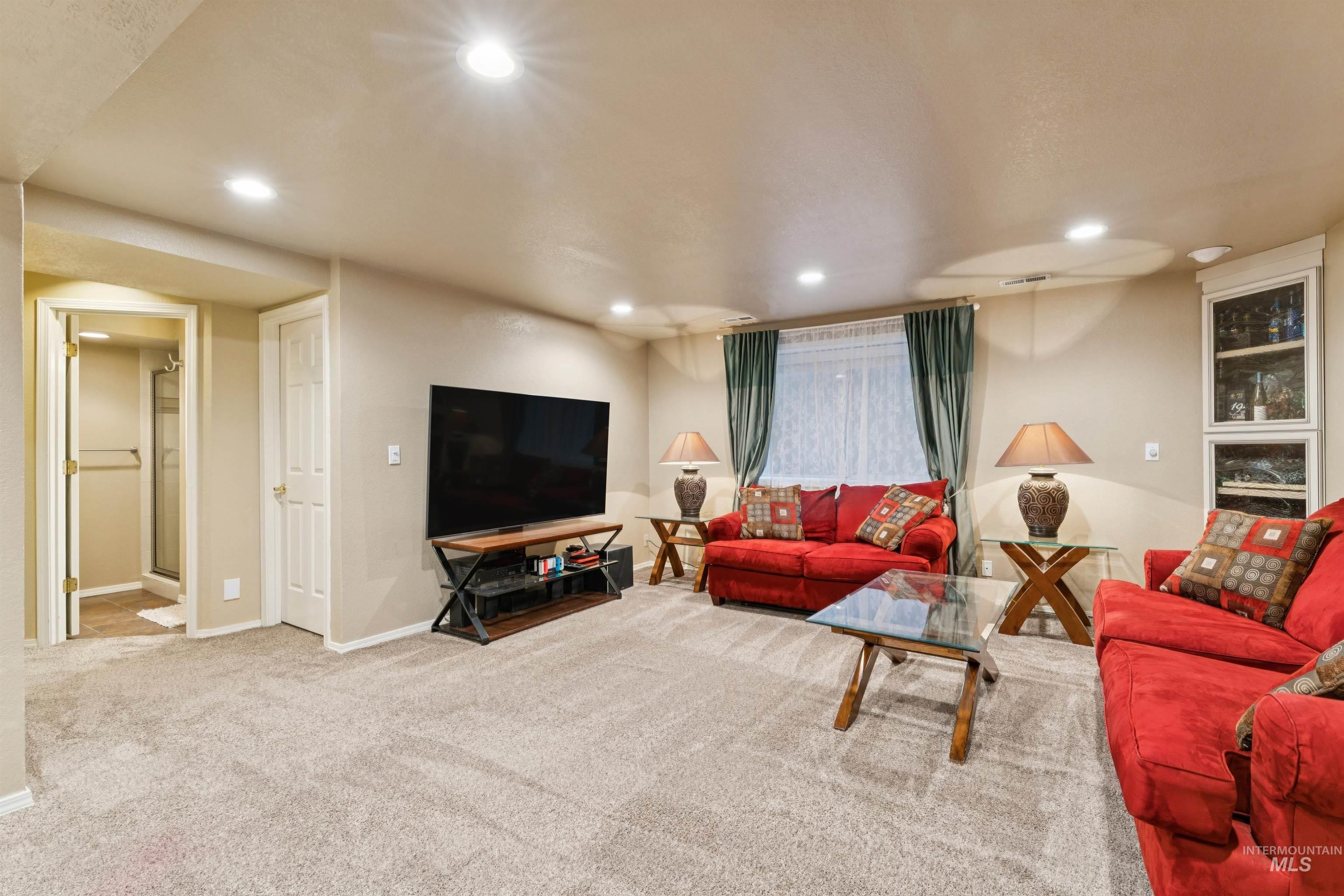 5108 N Samson, Boise, Idaho 83704, 3 Bedrooms, 3.5 Bathrooms, Residential For Sale, Price $675,000,MLS 98991865