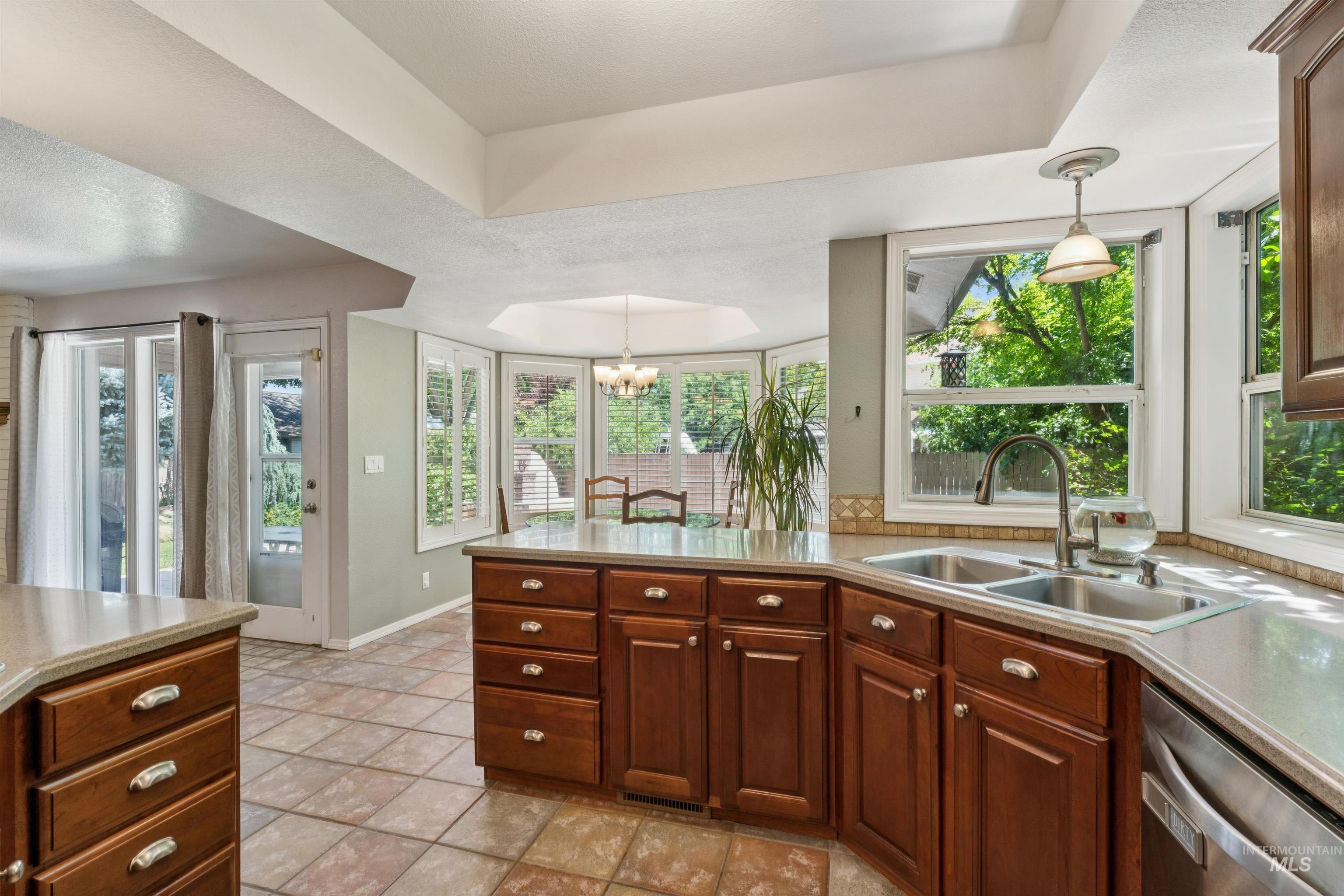 5108 N Samson, Boise, Idaho 83704, 3 Bedrooms, 3.5 Bathrooms, Residential For Sale, Price $675,000,MLS 98991865