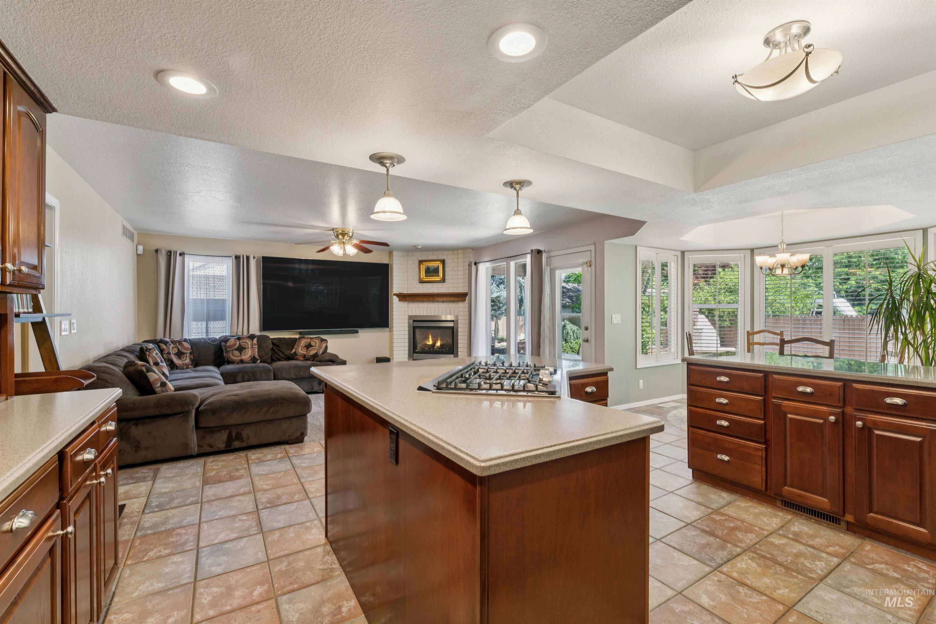 5108 N Samson, Boise, Idaho 83704, 3 Bedrooms, 3.5 Bathrooms, Residential For Sale, Price $675,000,MLS 98991865