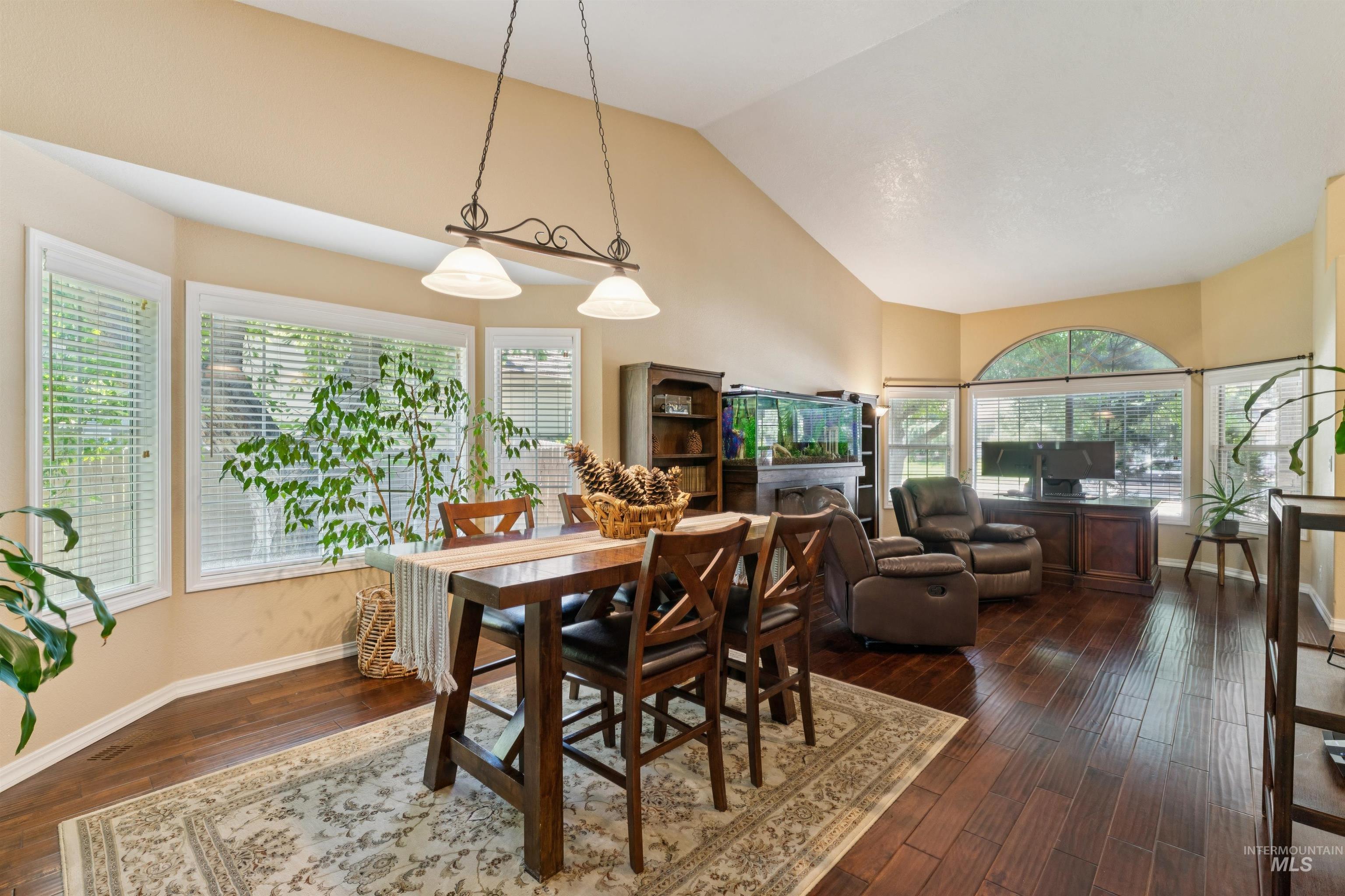 5108 N Samson, Boise, Idaho 83704, 3 Bedrooms, 3.5 Bathrooms, Residential For Sale, Price $675,000,MLS 98991865