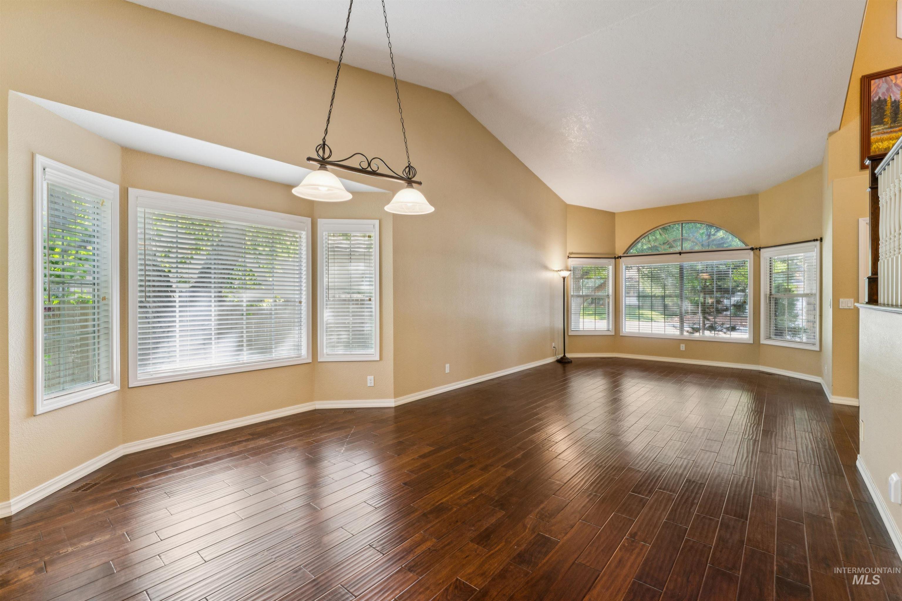 5108 N Samson, Boise, Idaho 83704, 3 Bedrooms, 3.5 Bathrooms, Residential For Sale, Price $649,000,MLS 98991865