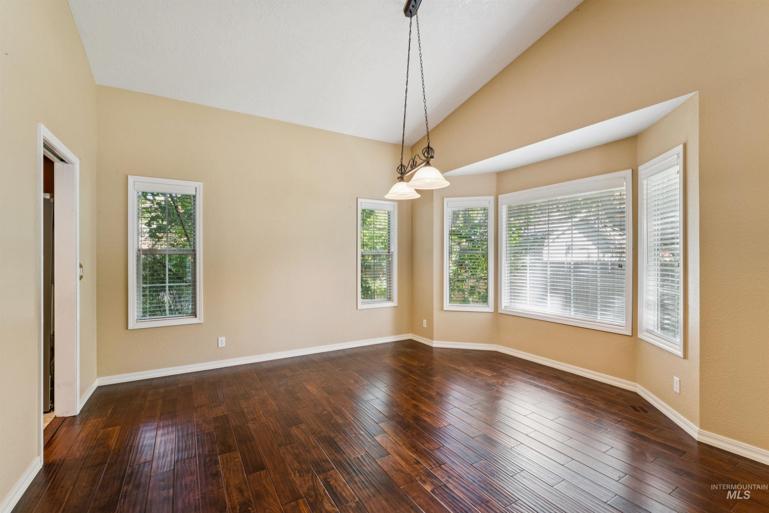 5108 N Samson, Boise, Idaho 83704, 3 Bedrooms, 3.5 Bathrooms, Residential For Sale, Price $649,000,MLS 98991865