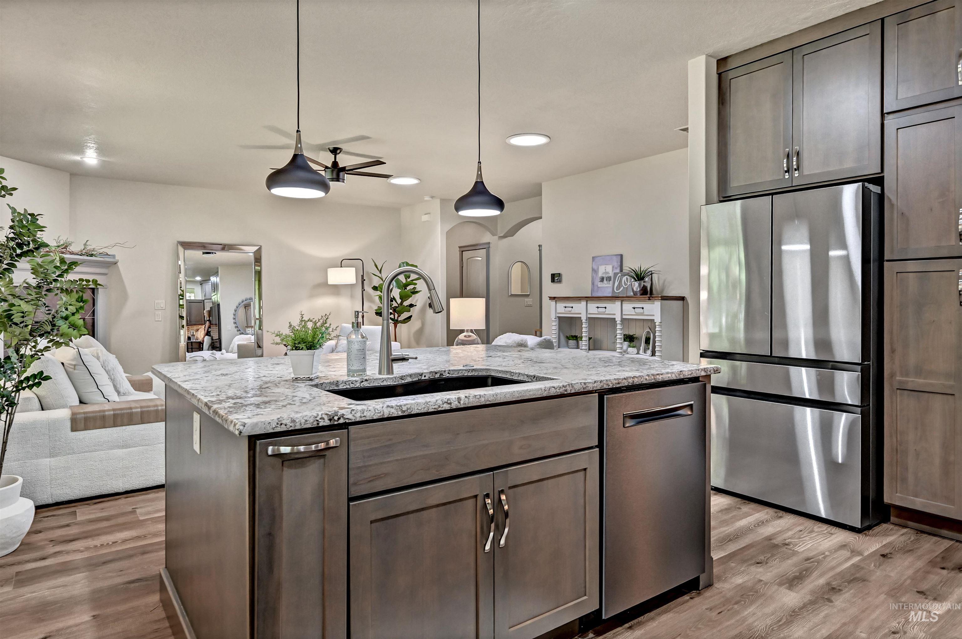 830 E Thunderbird Court, Eagle, Idaho 83616, 3 Bedrooms, 2 Bathrooms, Residential For Sale, Price $650,000, 98991869