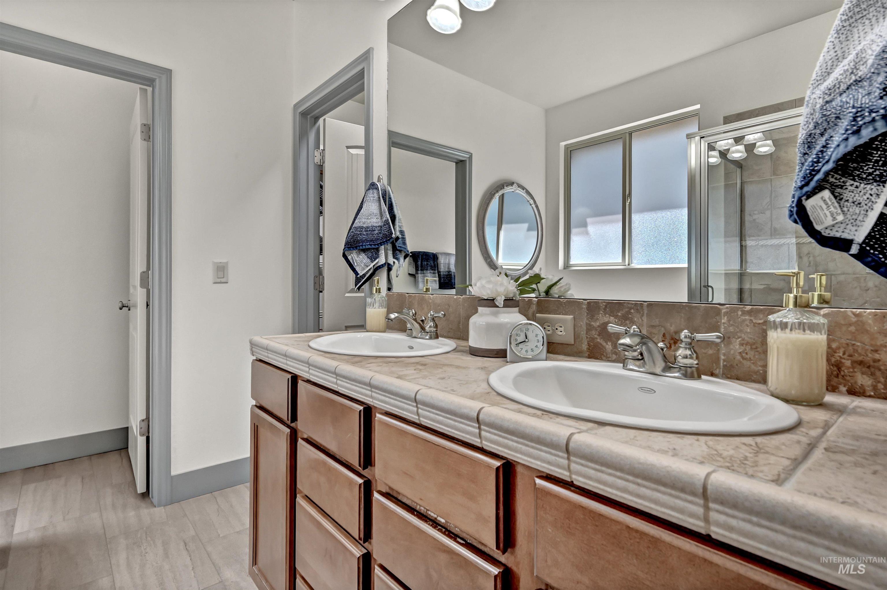 830 E Thunderbird Court, Eagle, Idaho 83616, 3 Bedrooms, 2 Bathrooms, Residential For Sale, Price $650,000, 98991869
