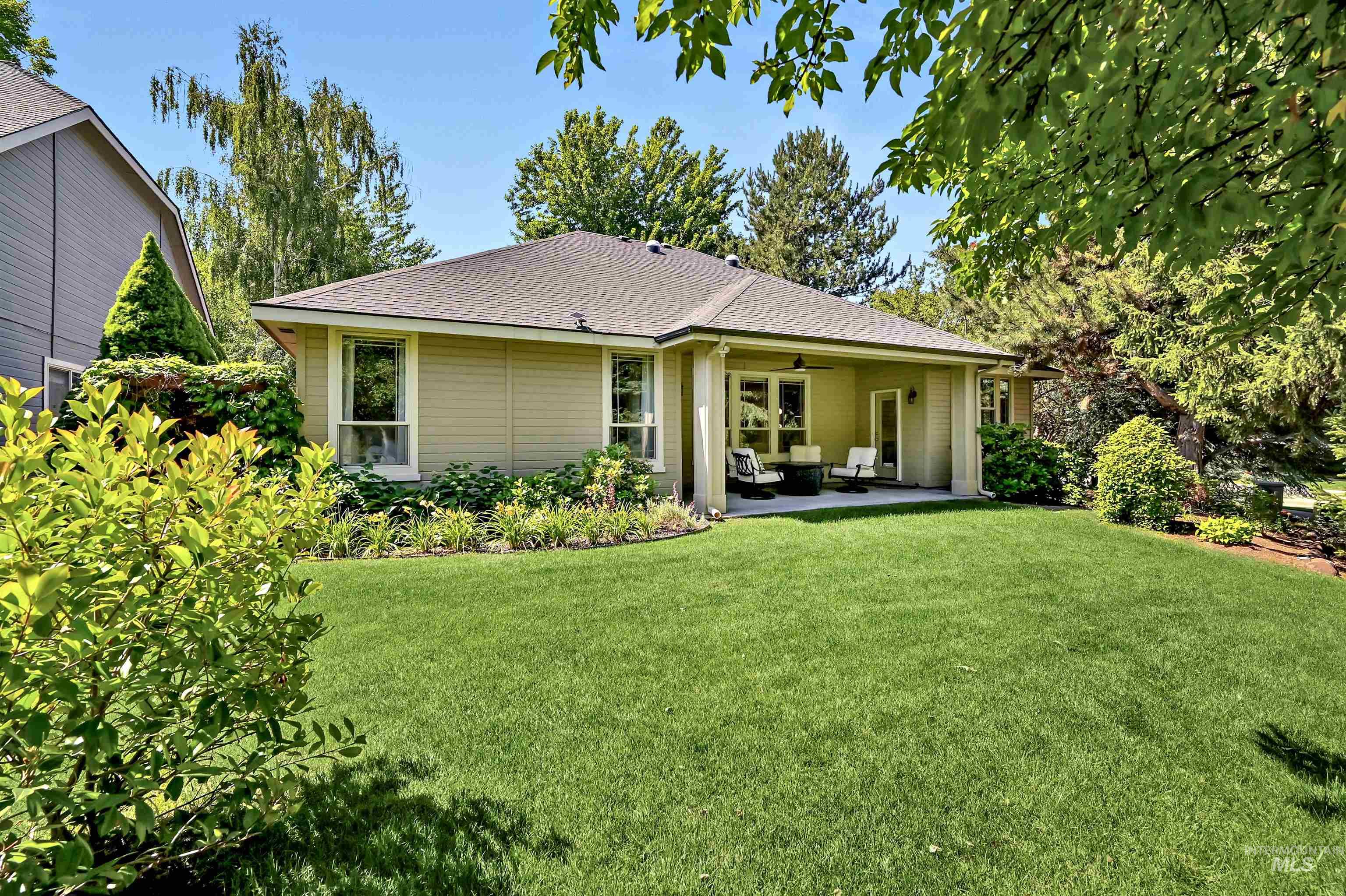 830 E Thunderbird Court, Eagle, Idaho 83616, 3 Bedrooms, 2 Bathrooms, Residential For Sale, Price $650,000, 98991869