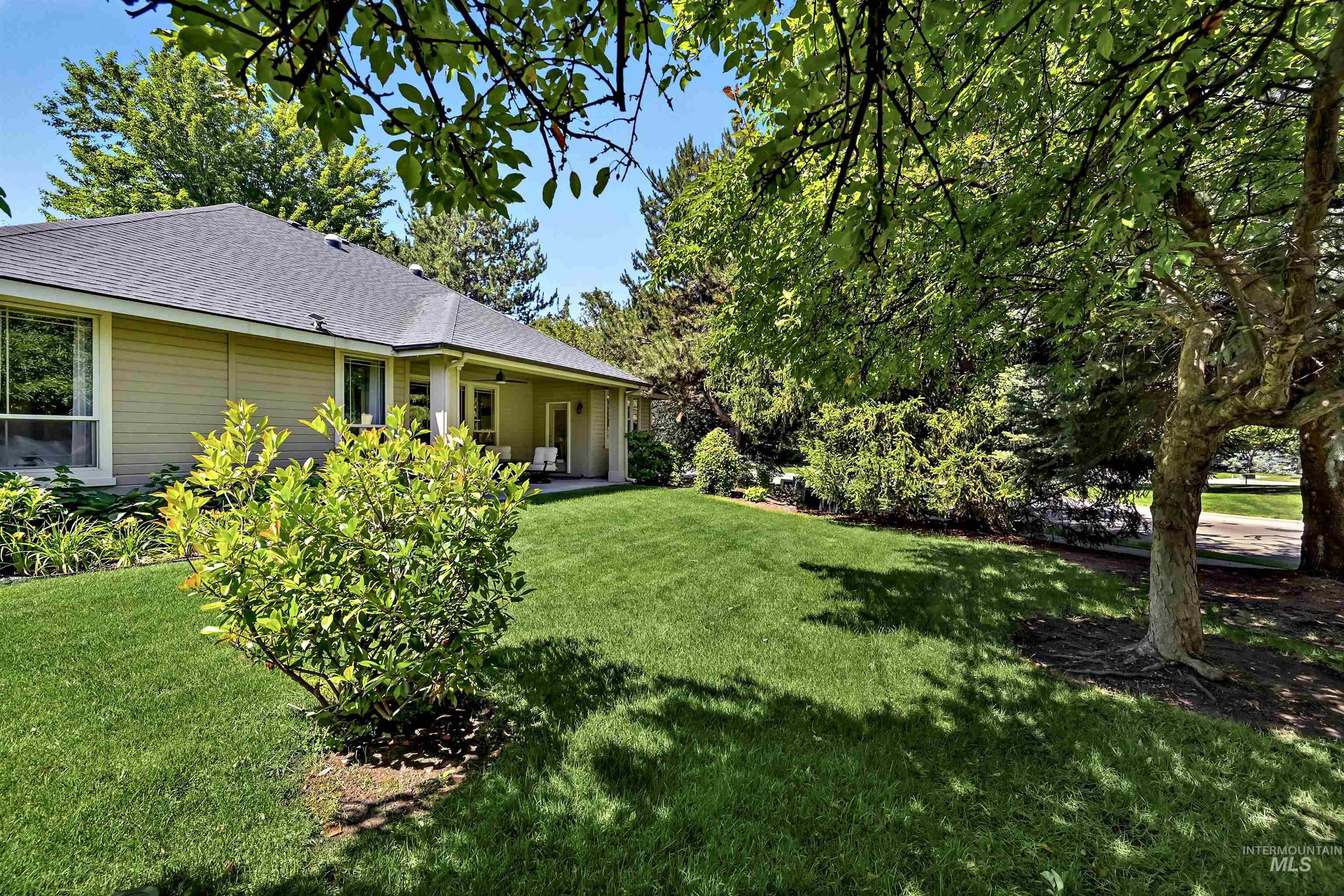 830 E Thunderbird Court, Eagle, Idaho 83616, 3 Bedrooms, 2 Bathrooms, Residential For Sale, Price $650,000, 98991869