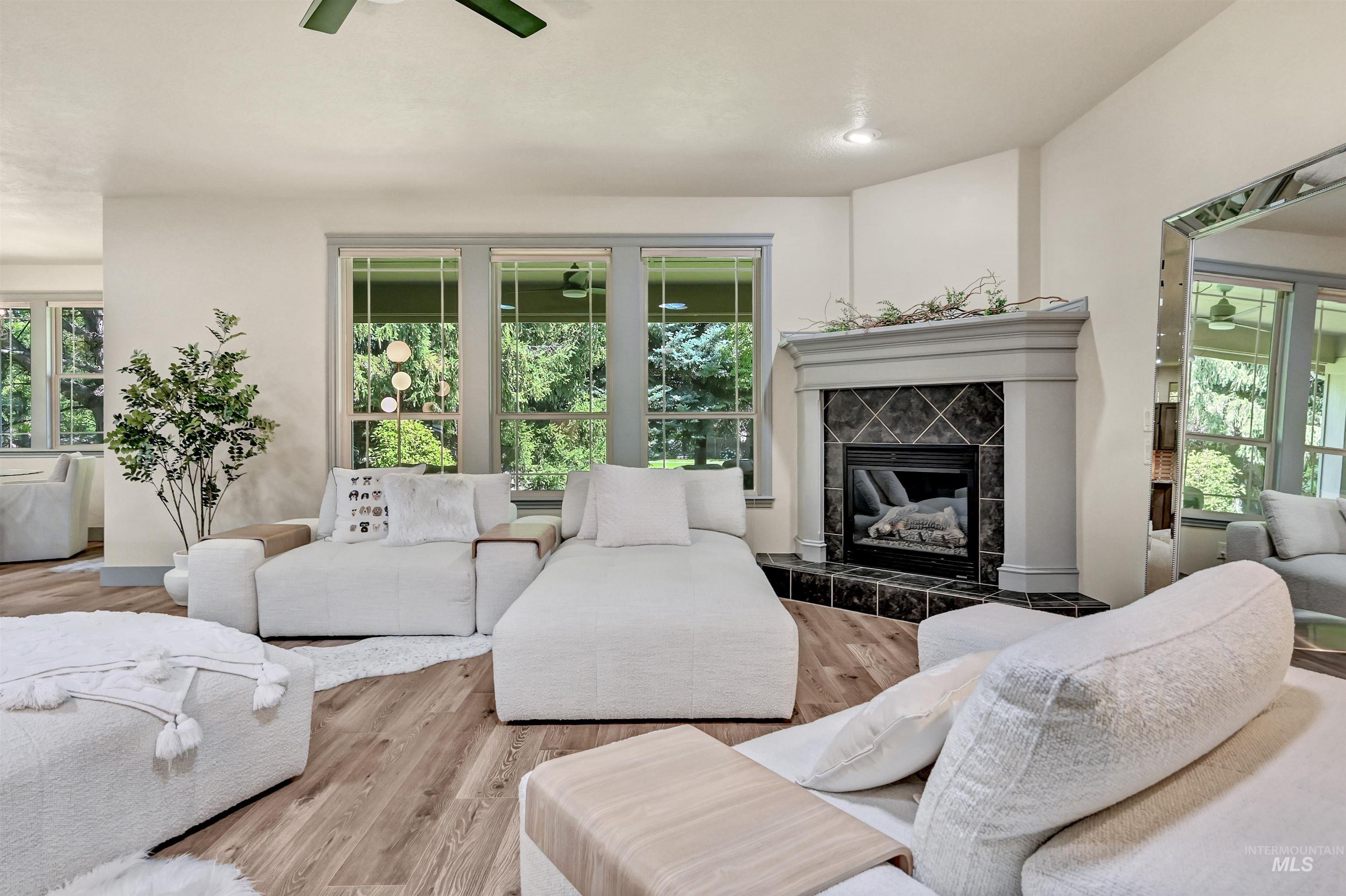 830 E Thunderbird Court, Eagle, Idaho 83616, 3 Bedrooms, 2 Bathrooms, Residential For Sale, Price $650,000, 98991869