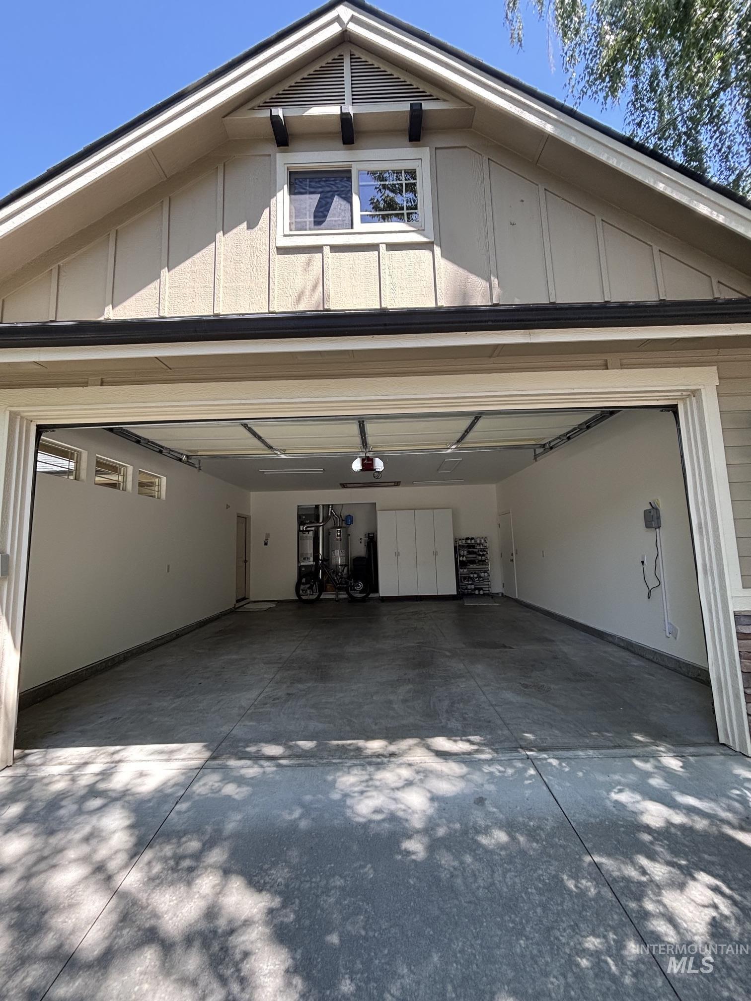 830 E Thunderbird Court, Eagle, Idaho 83616, 3 Bedrooms, 2 Bathrooms, Residential For Sale, Price $650,000, 98991869