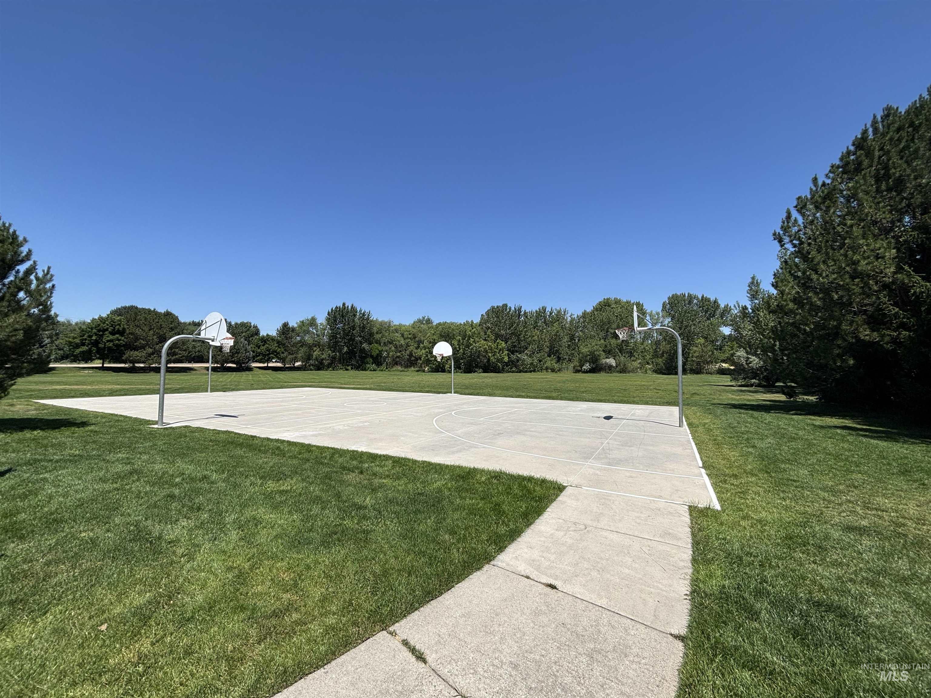 830 E Thunderbird Court, Eagle, Idaho 83616, 3 Bedrooms, 2 Bathrooms, Residential For Sale, Price $650,000, 98991869