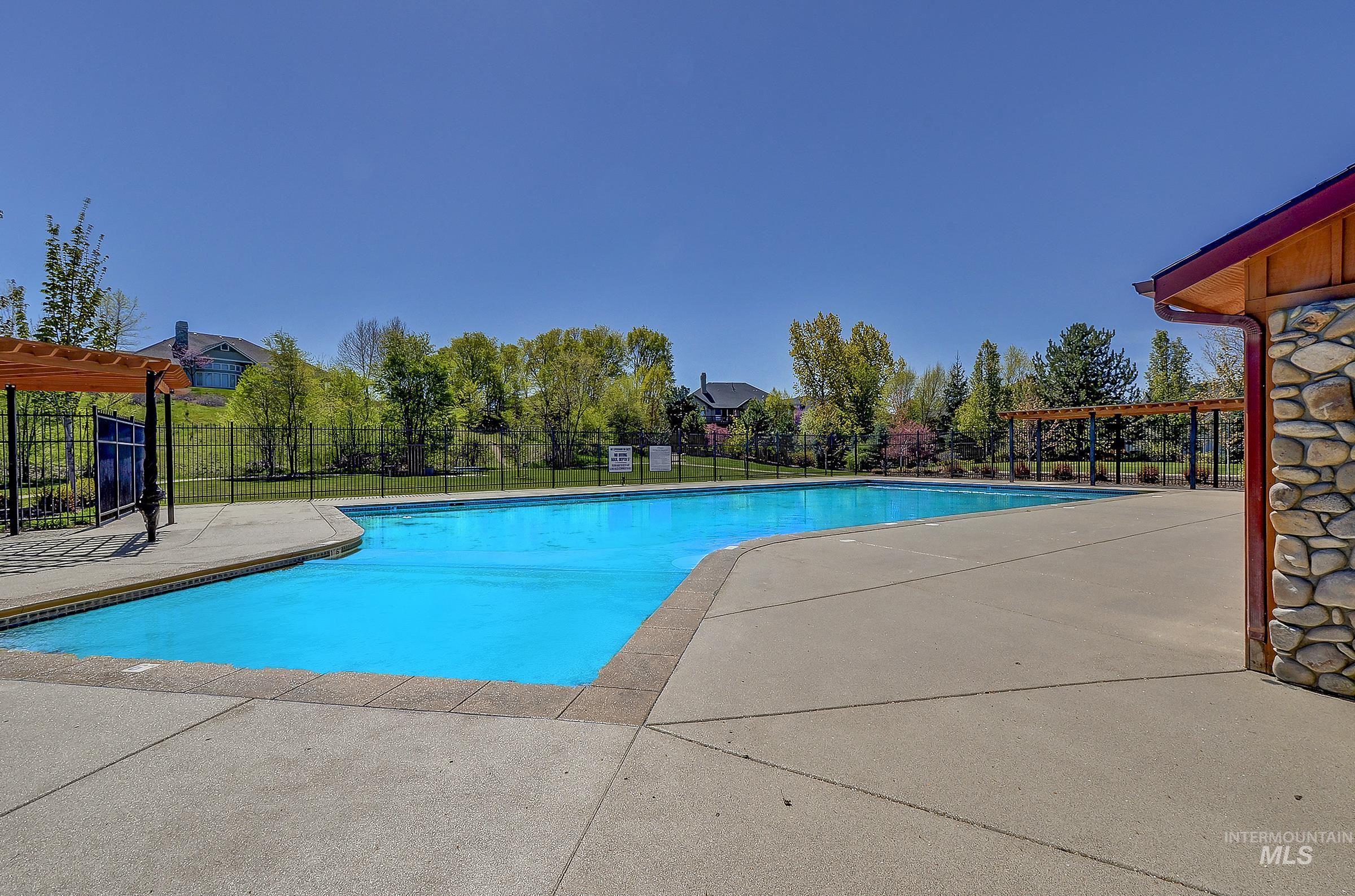 830 E Thunderbird Court, Eagle, Idaho 83616, 3 Bedrooms, 2 Bathrooms, Residential For Sale, Price $650,000, 98991869