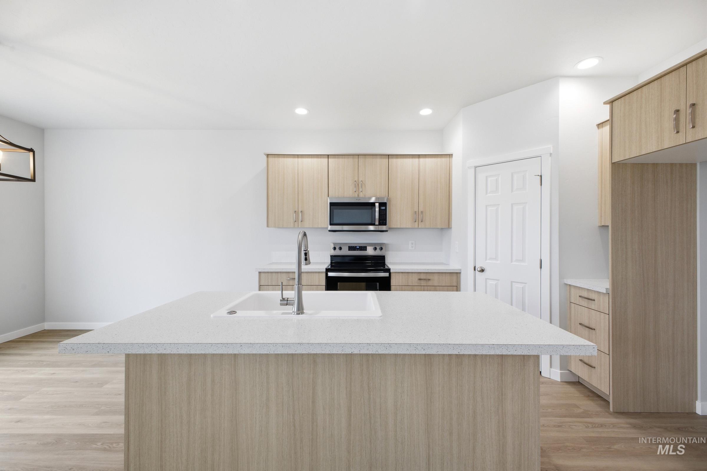 14104 Shiny Spruce St, Caldwell, Idaho 83607, 3 Bedrooms, 2 Bathrooms, Residential For Sale, Price $454,990, 98991873