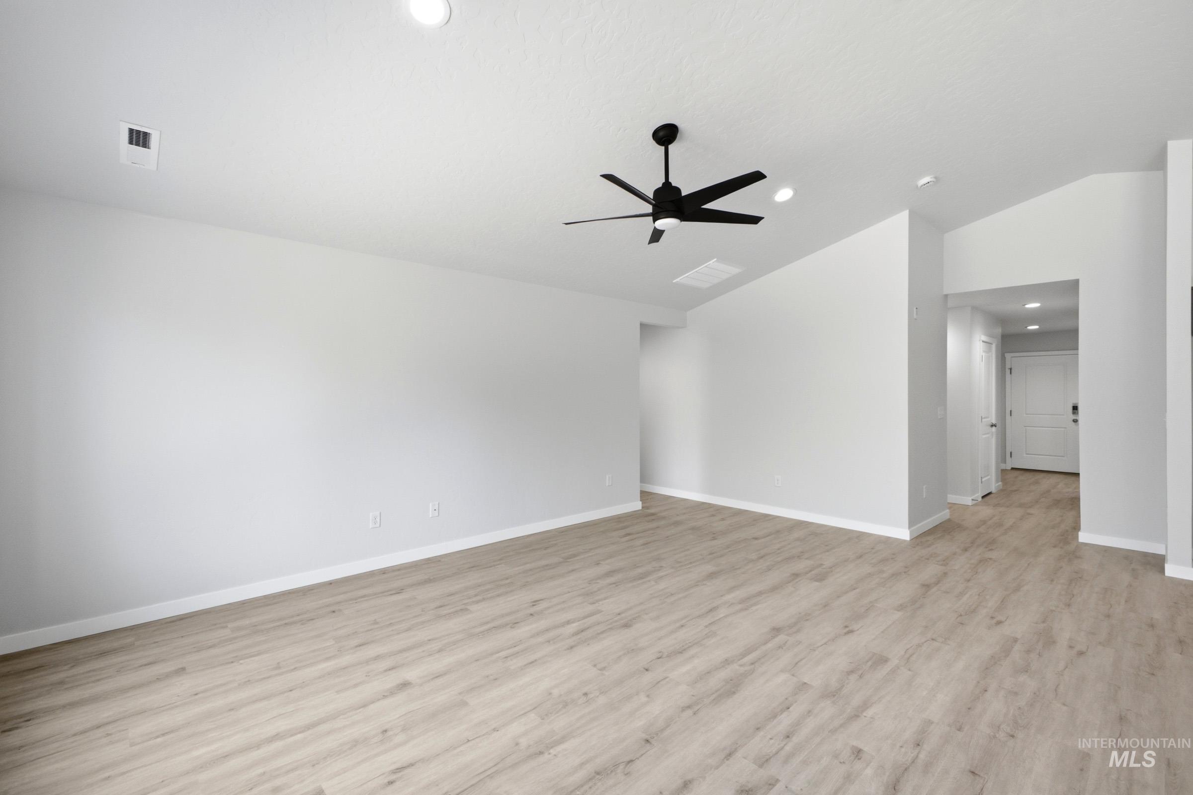 14092 Shiny Spruce St, Caldwell, Idaho 83607, 3 Bedrooms, 2 Bathrooms, Residential For Sale, Price $405,990,MLS 98991875
