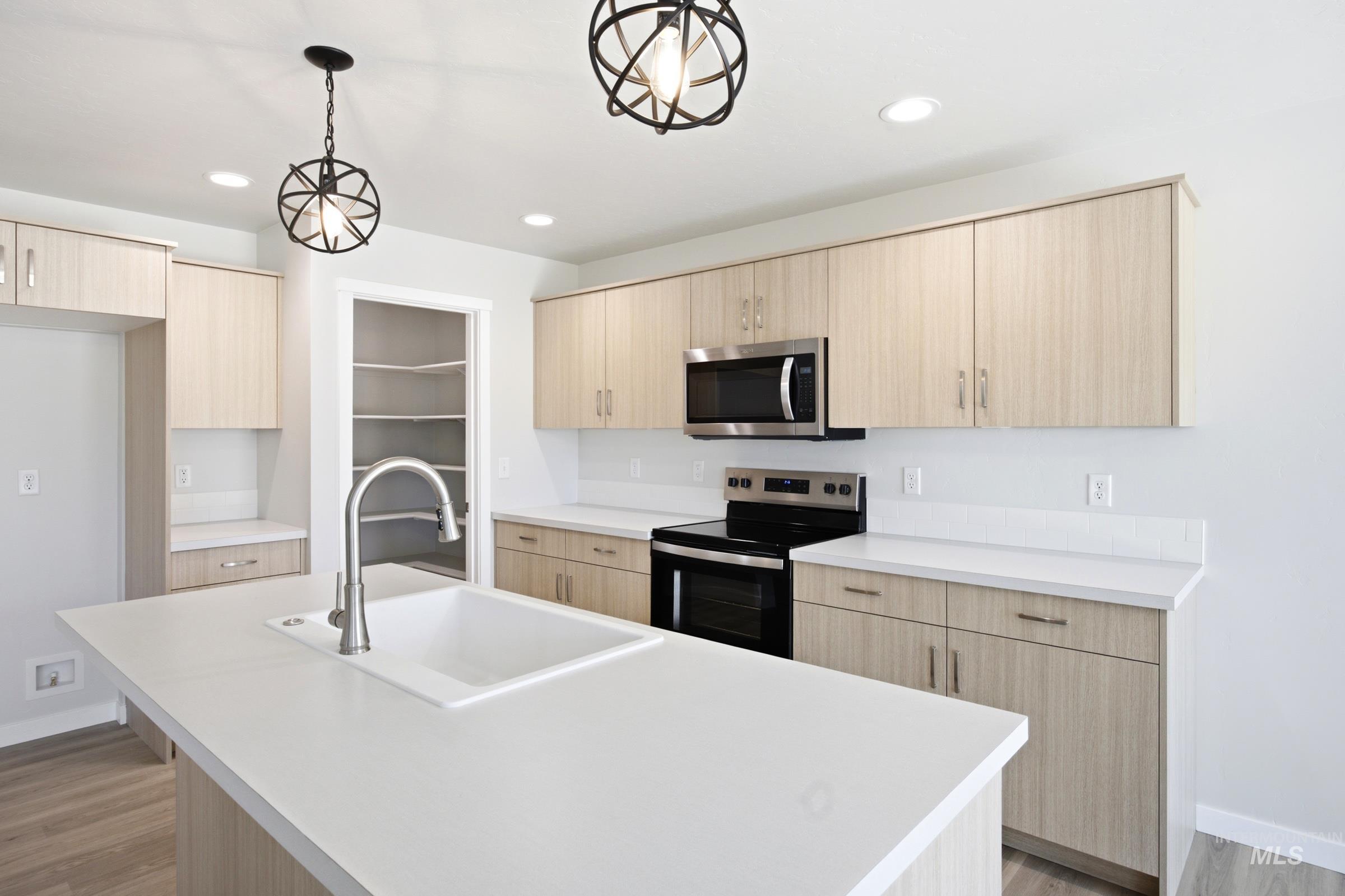 2399 W Fallon Lp, Nampa, Idaho 83651, 3 Bedrooms, 2.5 Bathrooms, Residential For Sale, Price $409,990,MLS 98991877