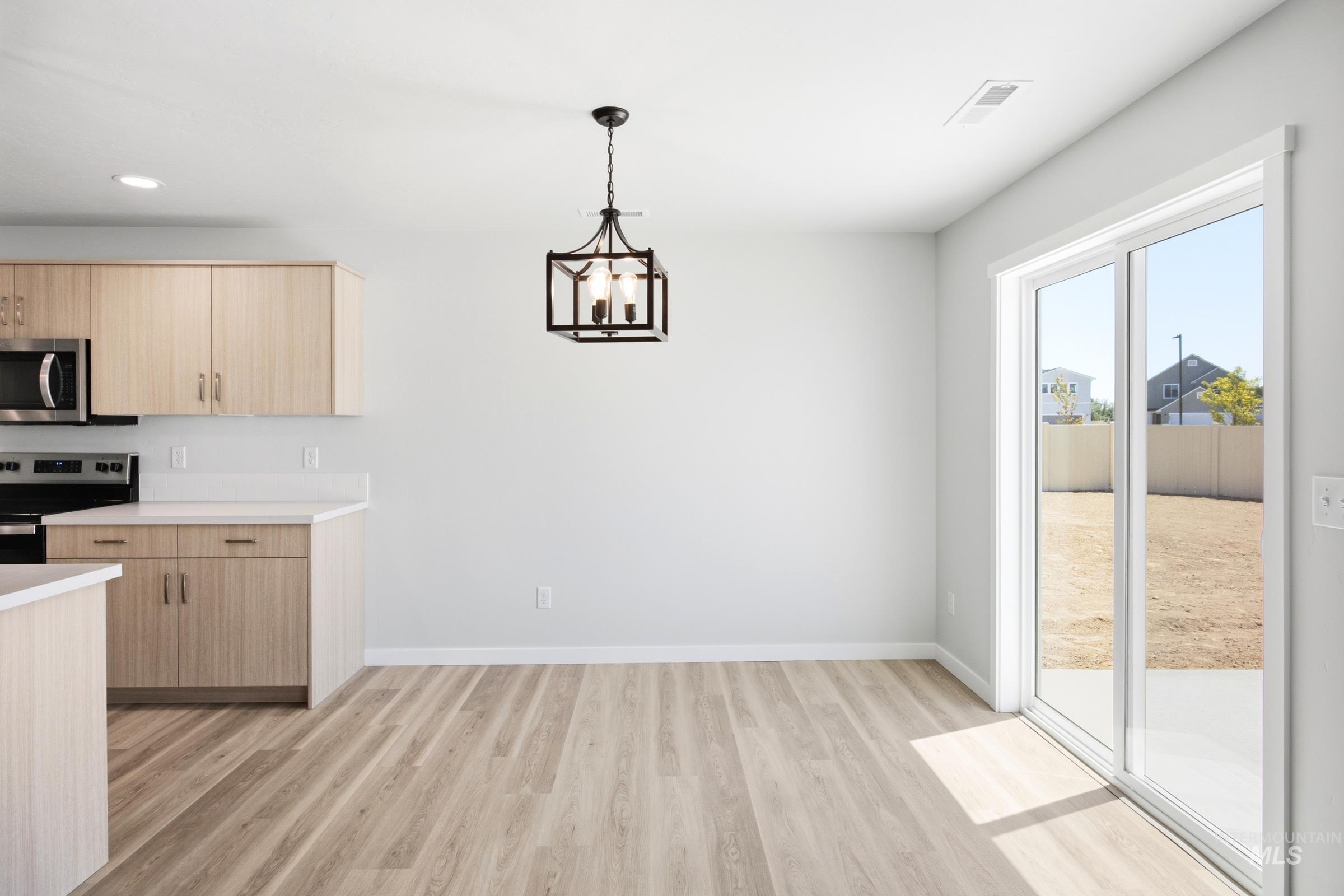 2399 W Fallon Lp, Nampa, Idaho 83651, 3 Bedrooms, 2.5 Bathrooms, Residential For Sale, Price $409,990,MLS 98991877