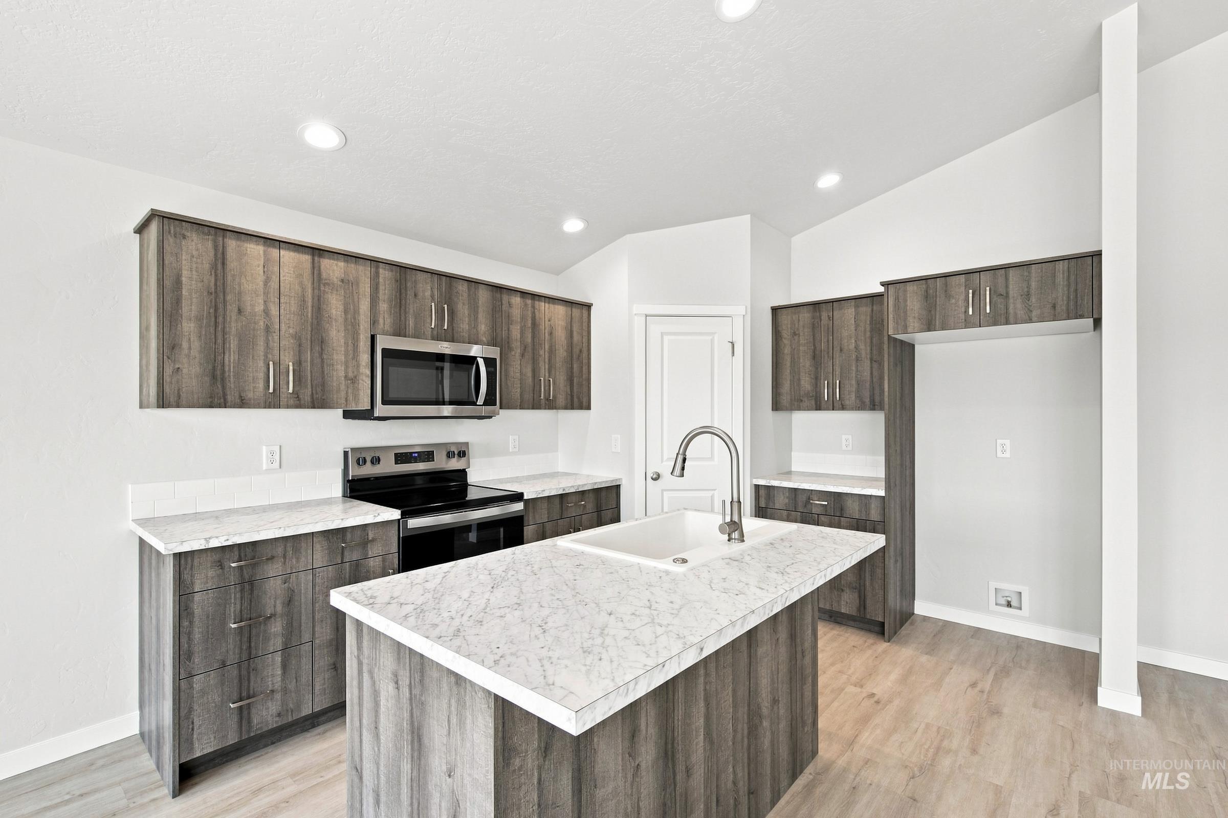 4576 S Amsterdam Ave, Nampa, Idaho 83686, 3 Bedrooms, 2 Bathrooms, Residential For Sale, Price $424,990,MLS 98991885
