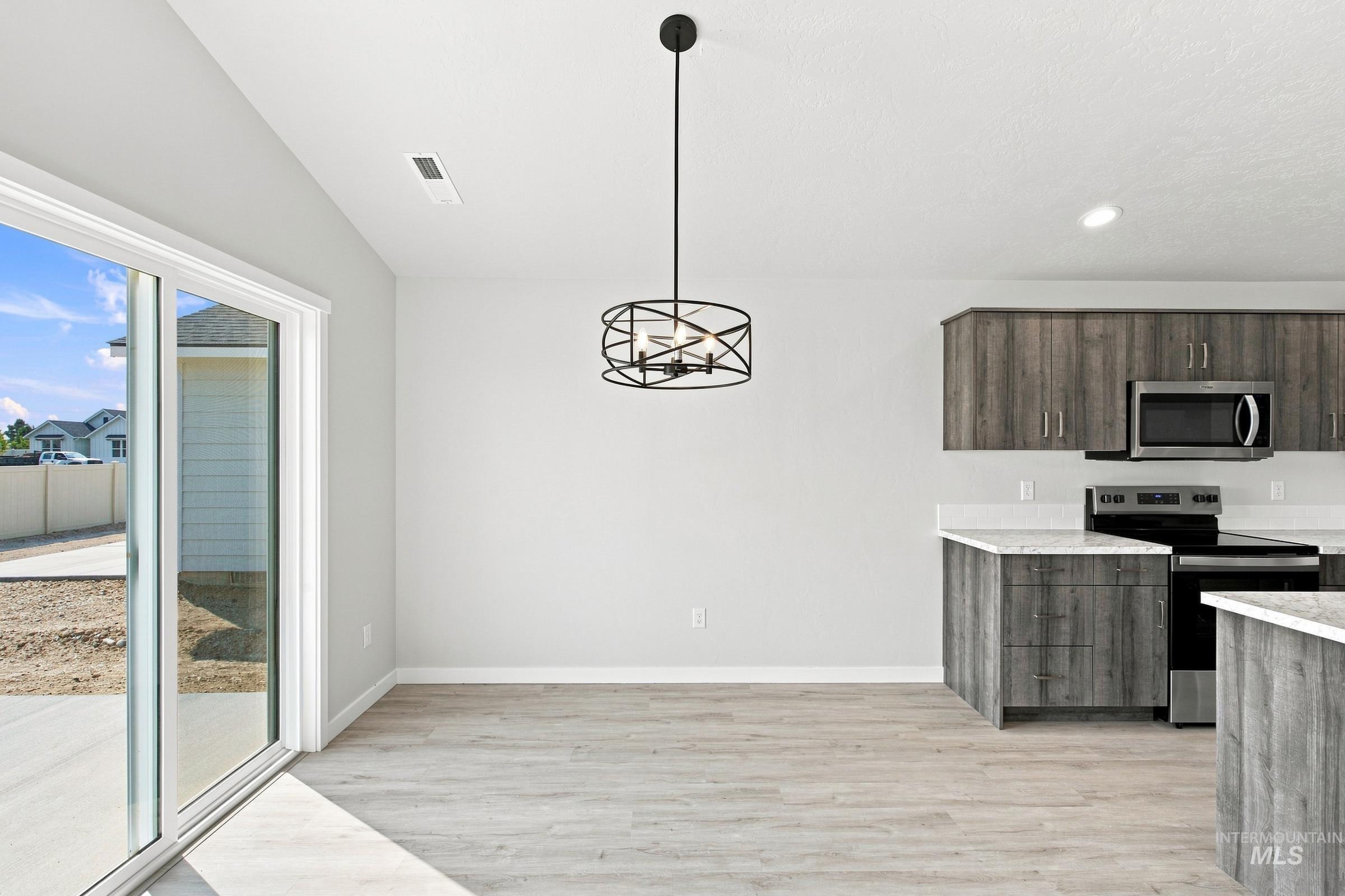 4576 S Amsterdam Ave, Nampa, Idaho 83686, 3 Bedrooms, 2 Bathrooms, Residential For Sale, Price $424,990,MLS 98991885