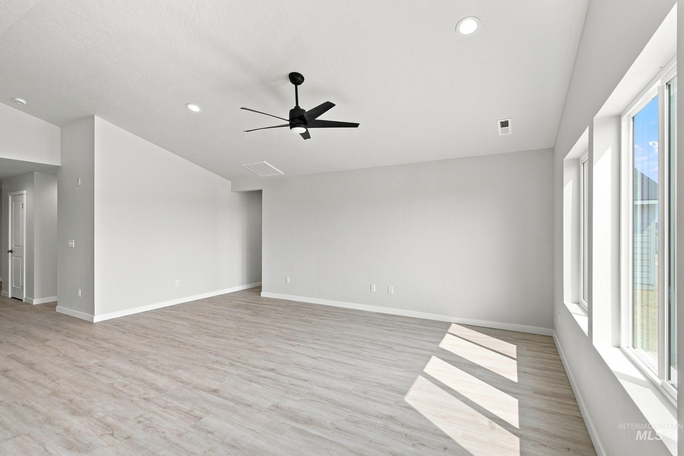 4576 S Amsterdam Ave, Nampa, Idaho 83686, 3 Bedrooms, 2 Bathrooms, Residential For Sale, Price $424,990,MLS 98991885