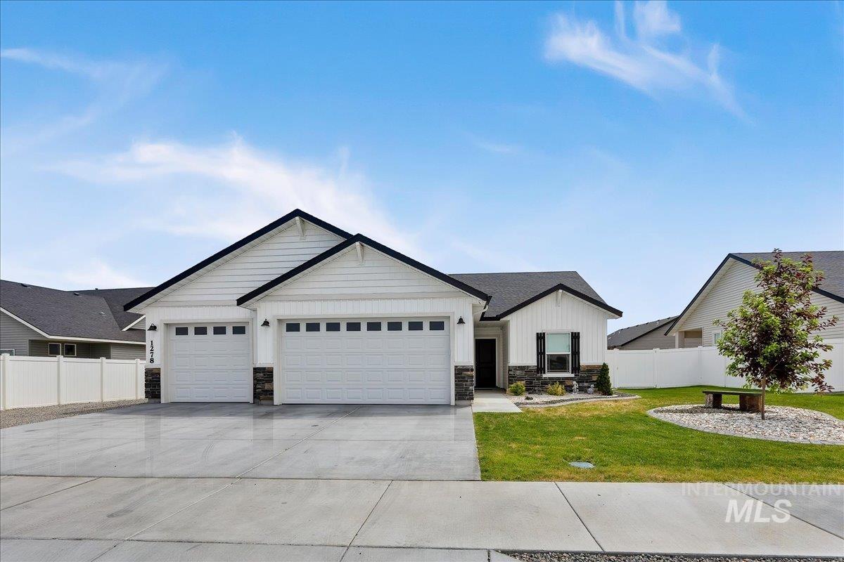 1278 Creekside Way, Twin Falls, Idaho 83301, 3 Bedrooms, 2 Bathrooms, Residential For Sale, Price $439,900, 98991898
