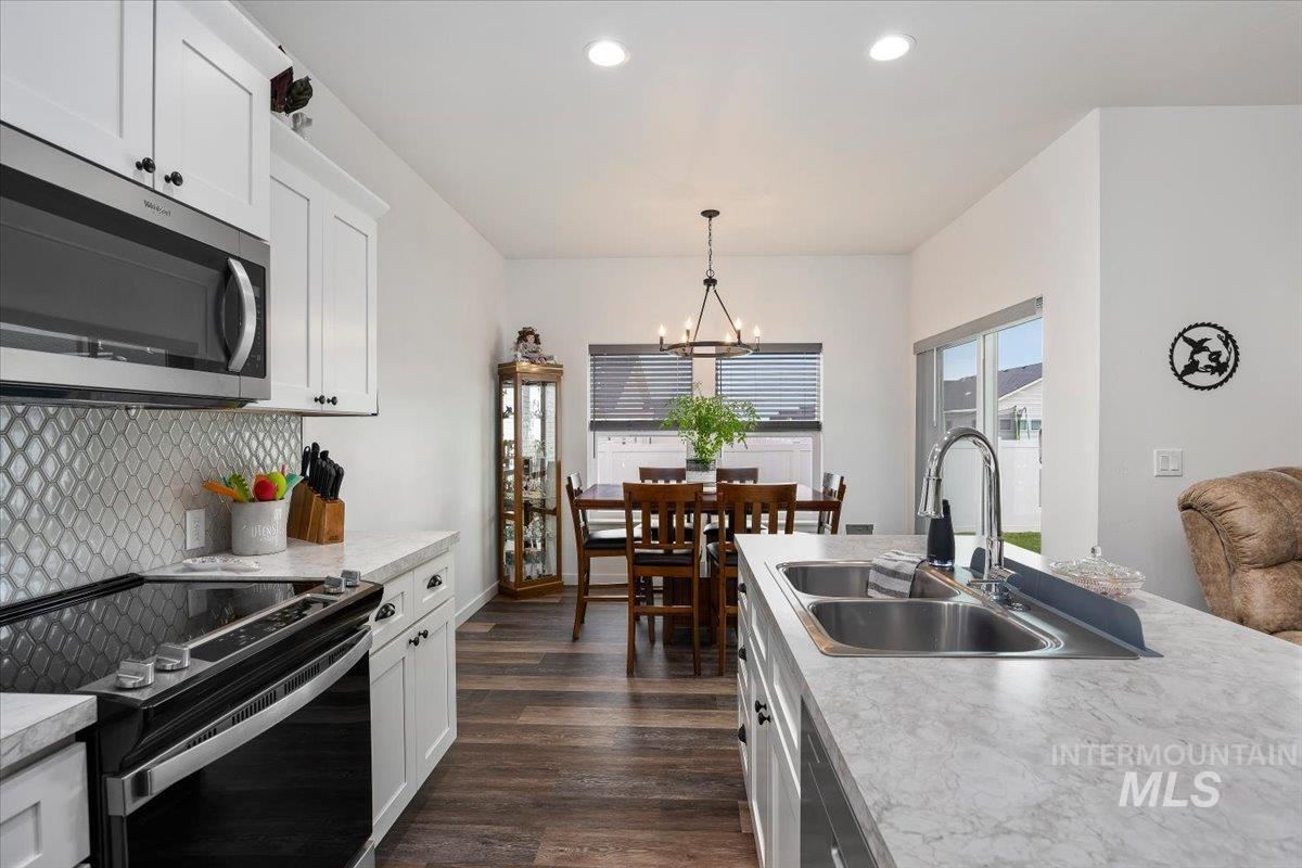 1278 Creekside Way, Twin Falls, Idaho 83301, 3 Bedrooms, 2 Bathrooms, Residential For Sale, Price $439,900, 98991898
