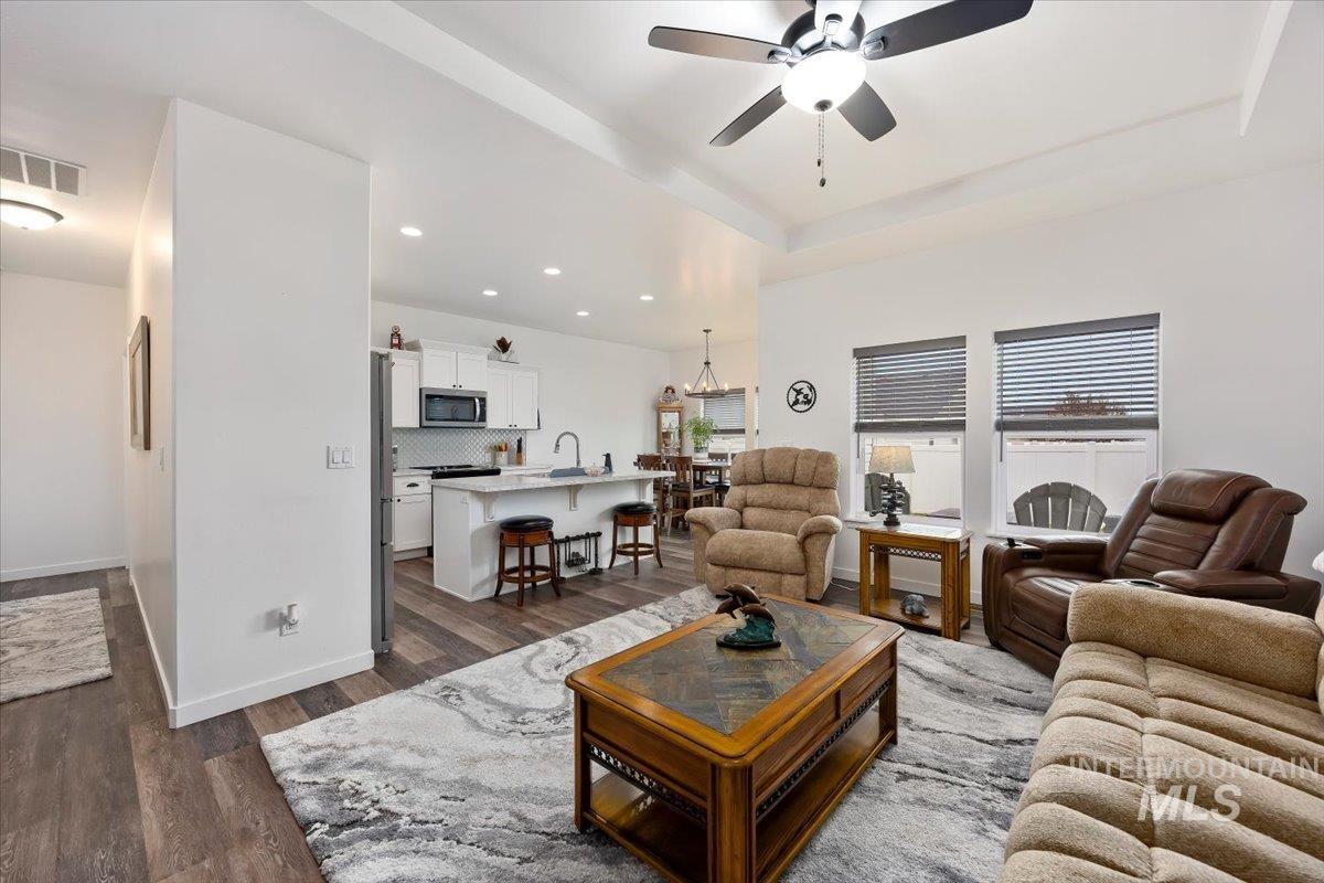 1278 Creekside Way, Twin Falls, Idaho 83301, 3 Bedrooms, 2 Bathrooms, Residential For Sale, Price $439,900, 98991898